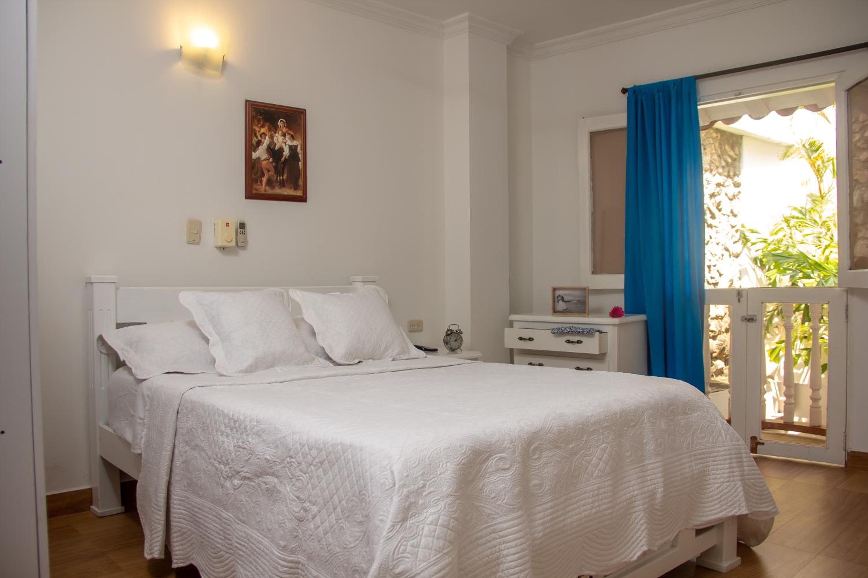 Standard Double Room - Photo 7
