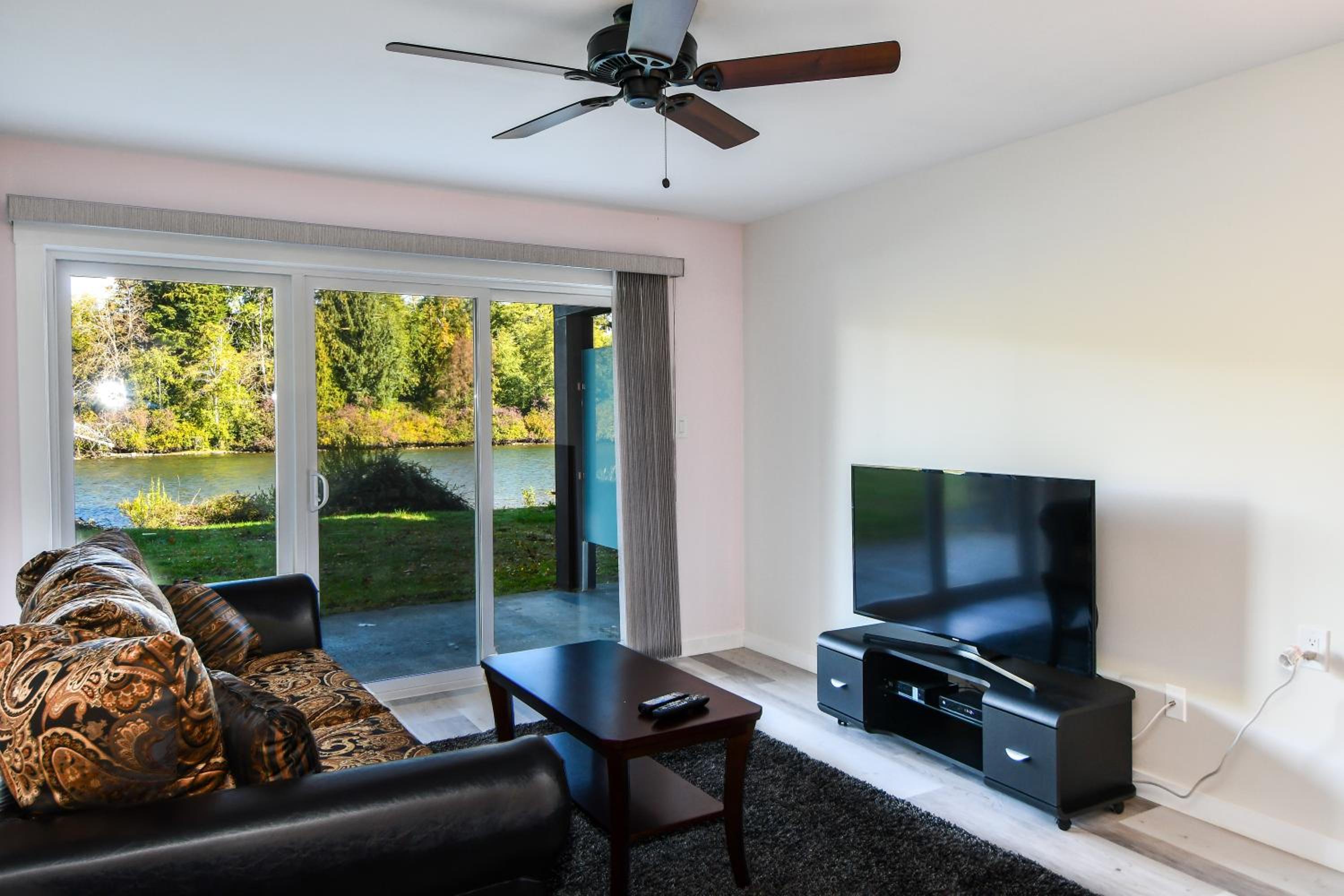 Two-Bedroom Apartment - Photo 1