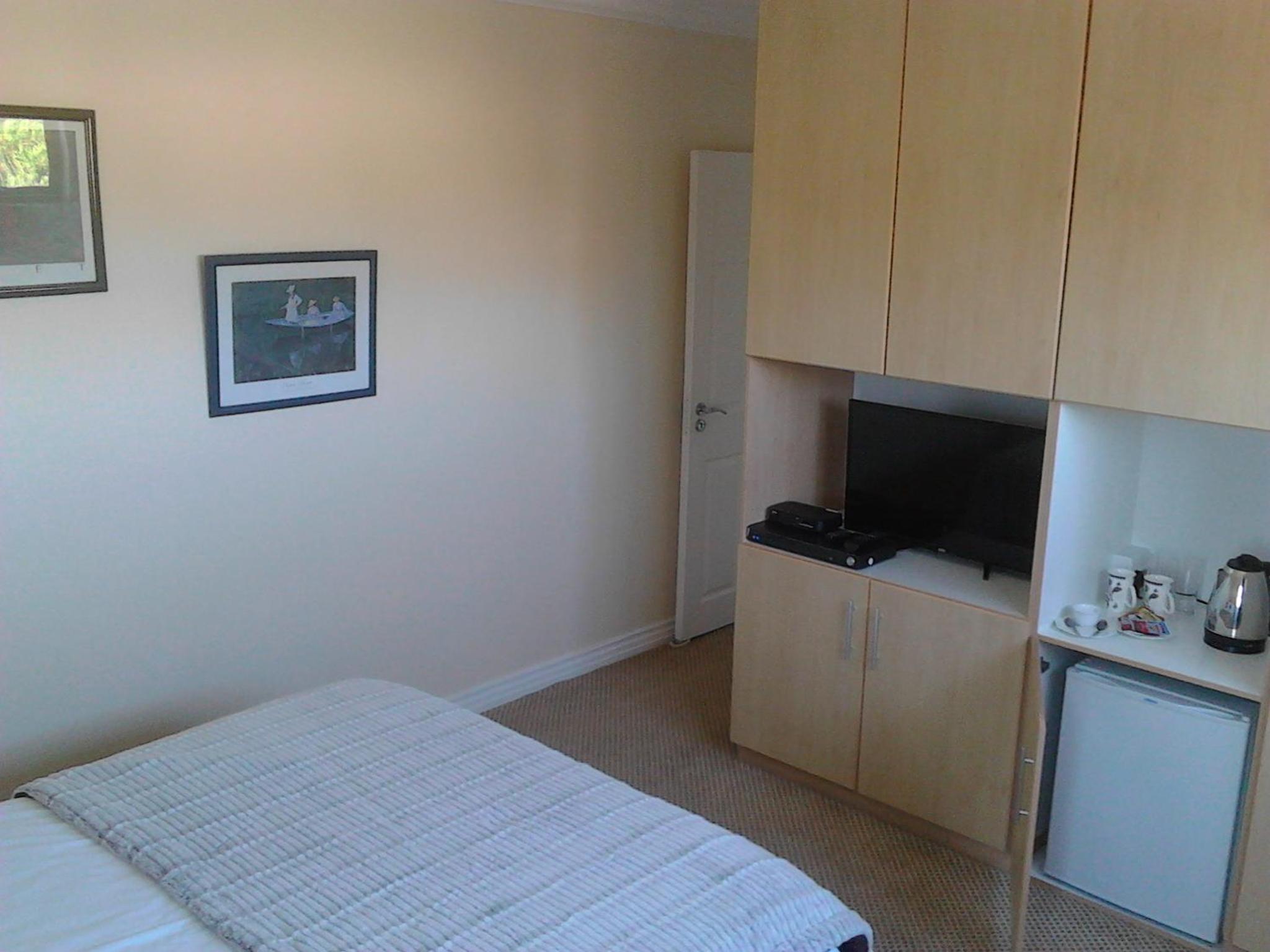 Double Room with Private Bathroom photo 2