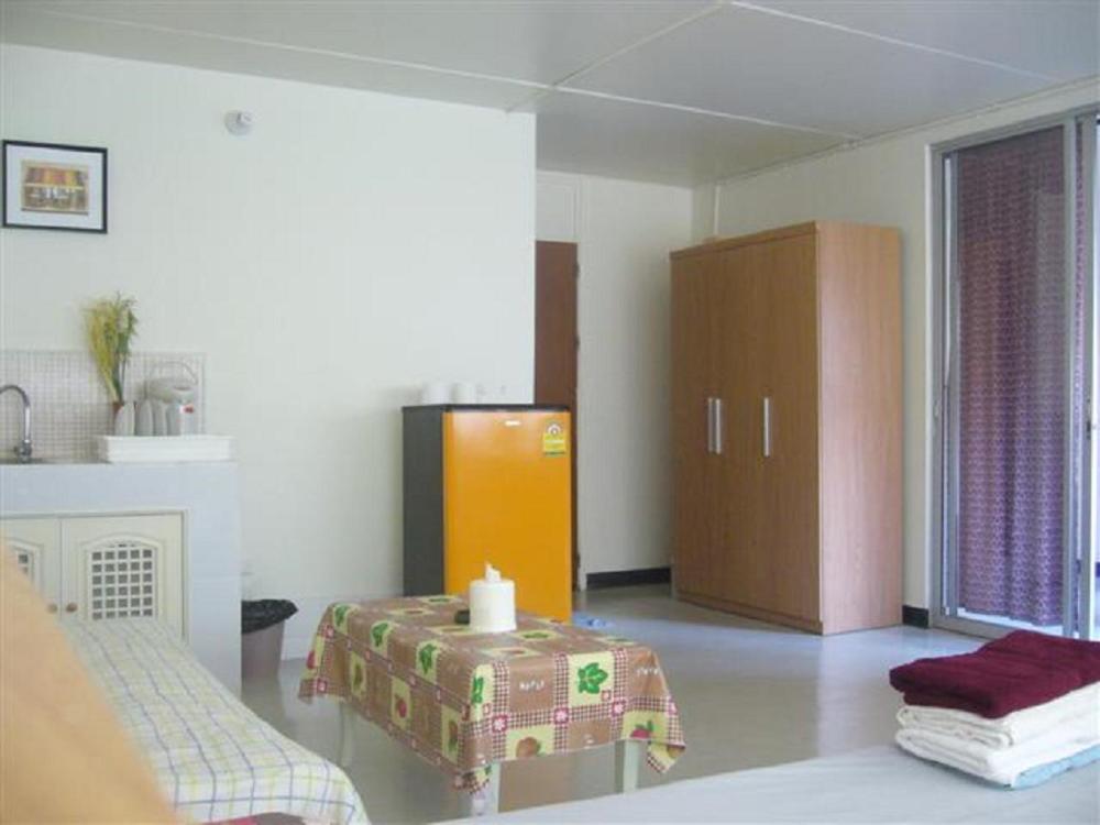 Family Room photo 2