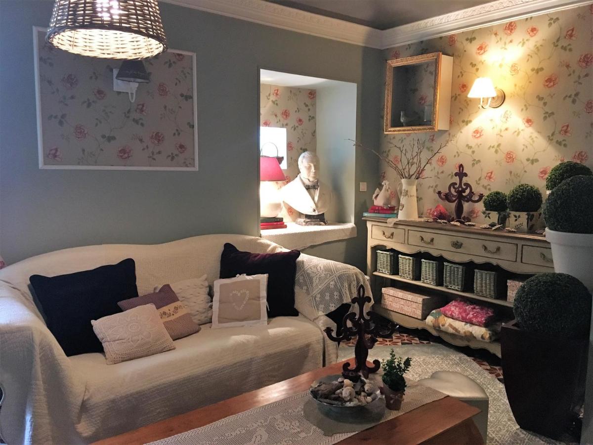 Deluxe Room - Photo 3