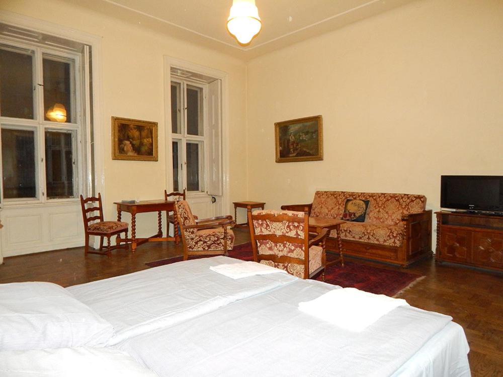 Apartment - Photo 1