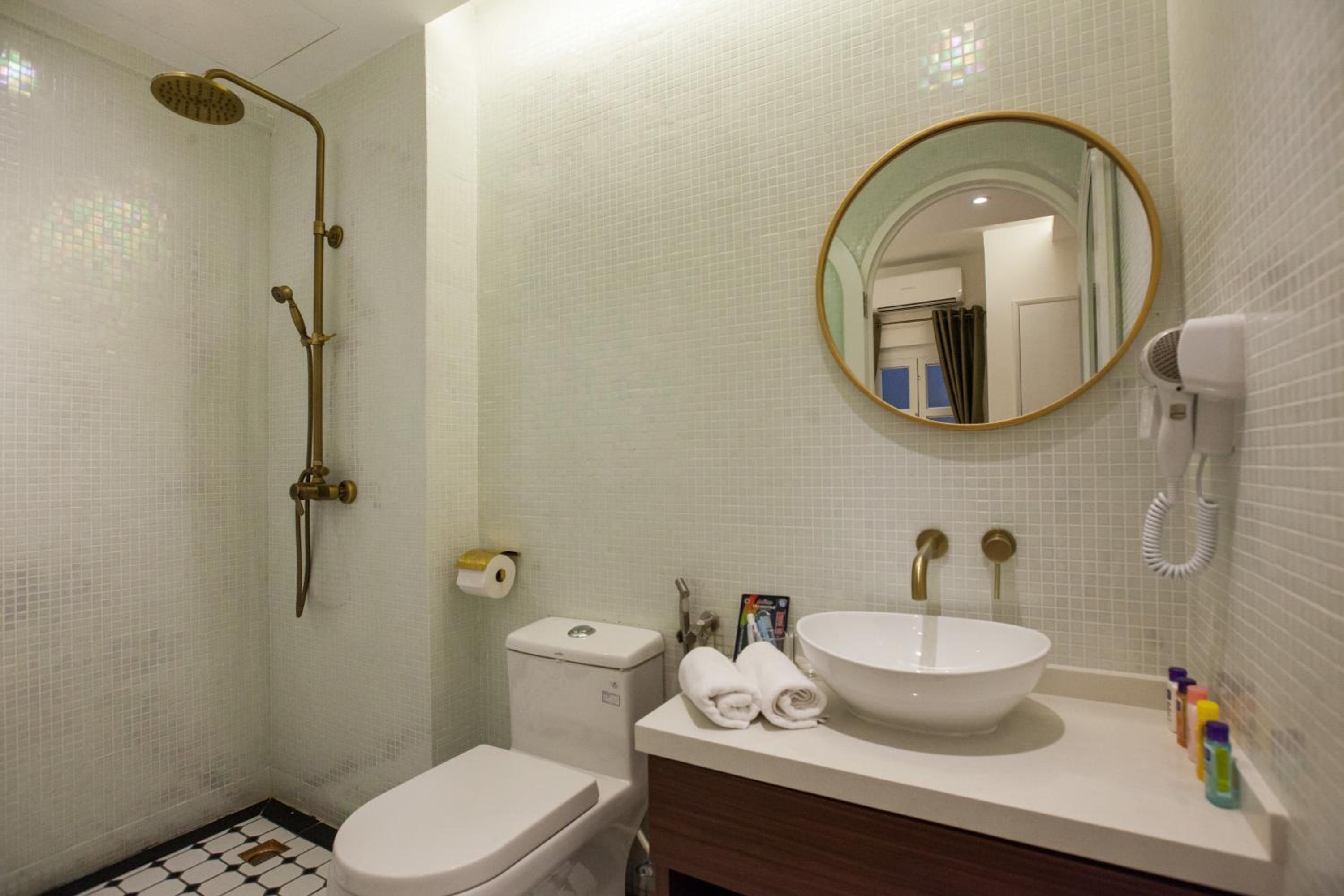 Deluxe Room - Photo 6