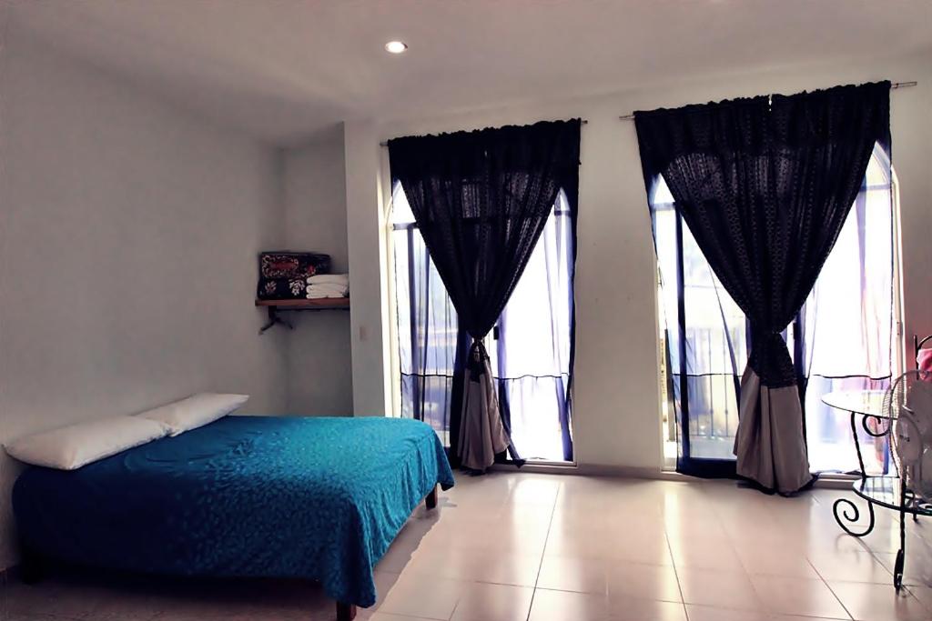 Twin Room - Photo 7