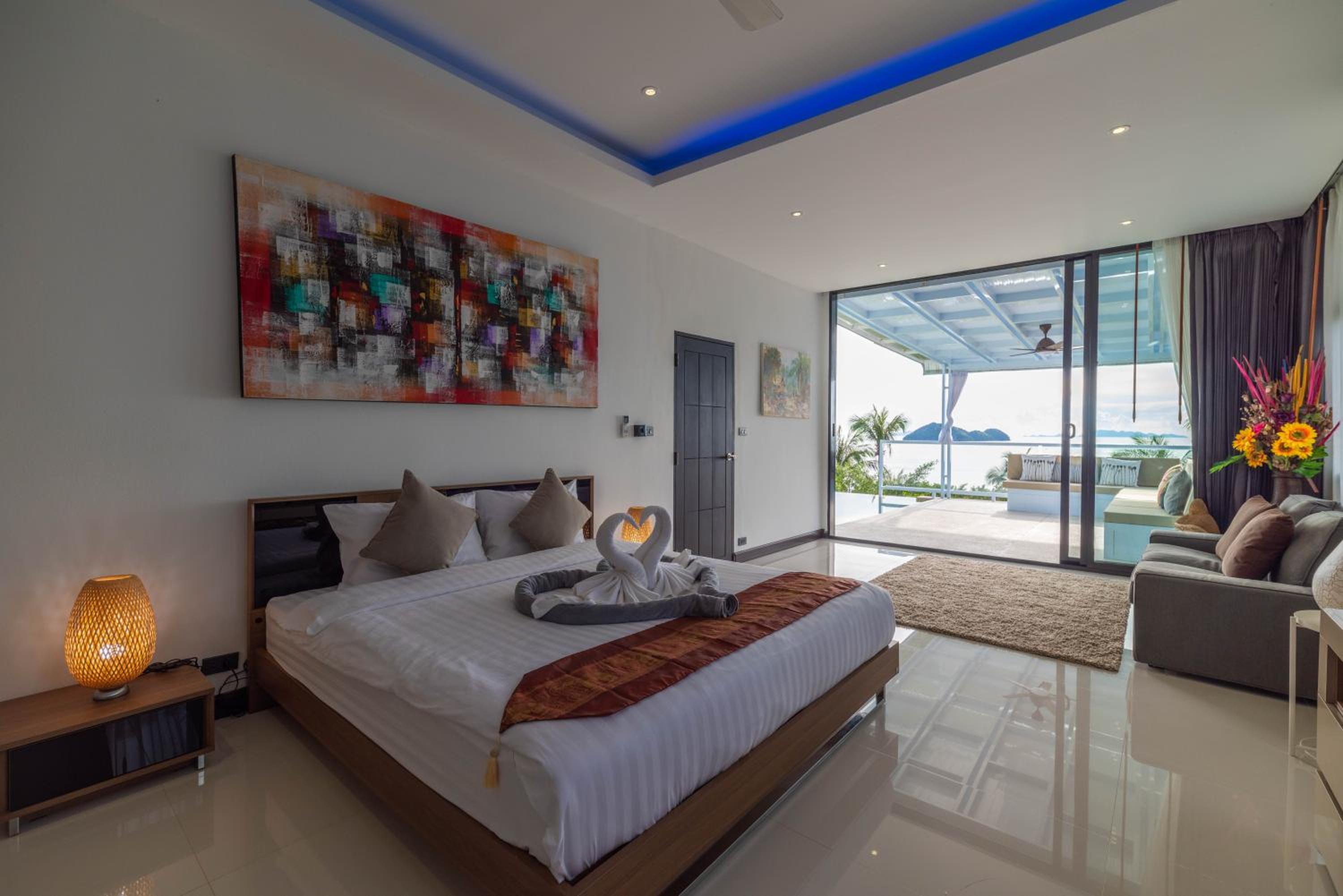 Three-Bedroom Villa photo 1