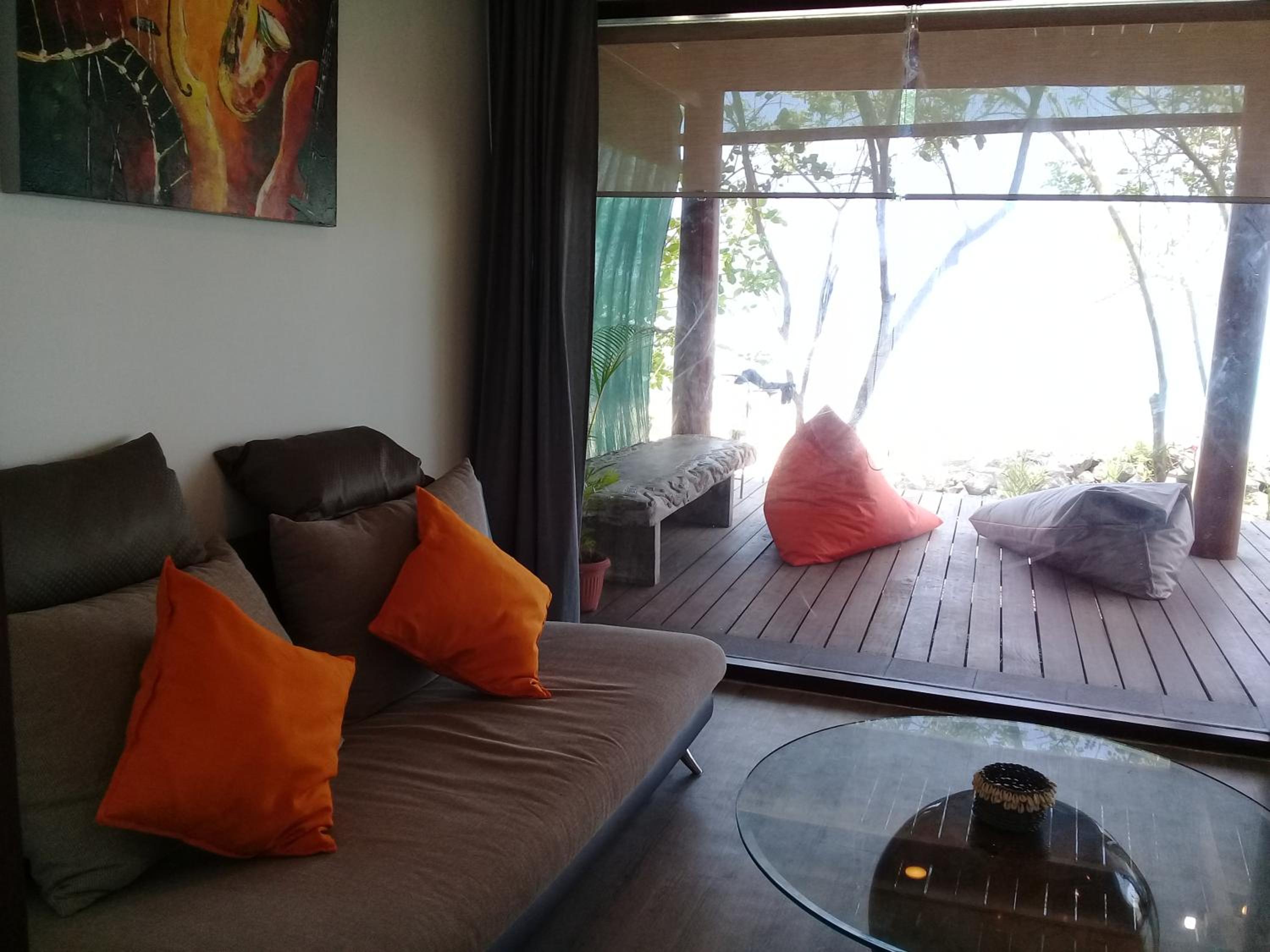 Apartment with Sea View - Photo 12