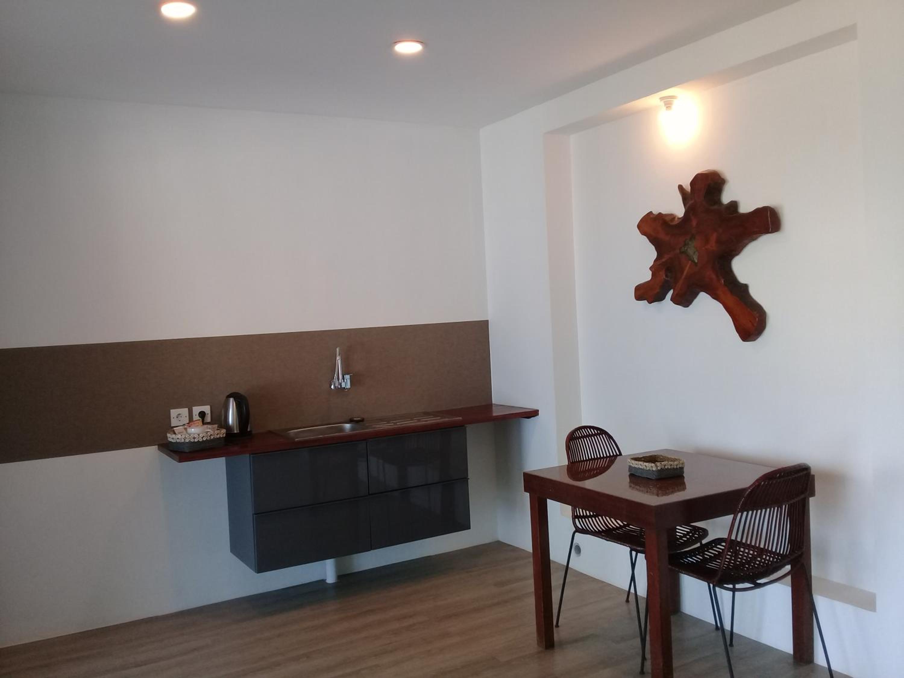 Apartment with Sea View - Photo 13