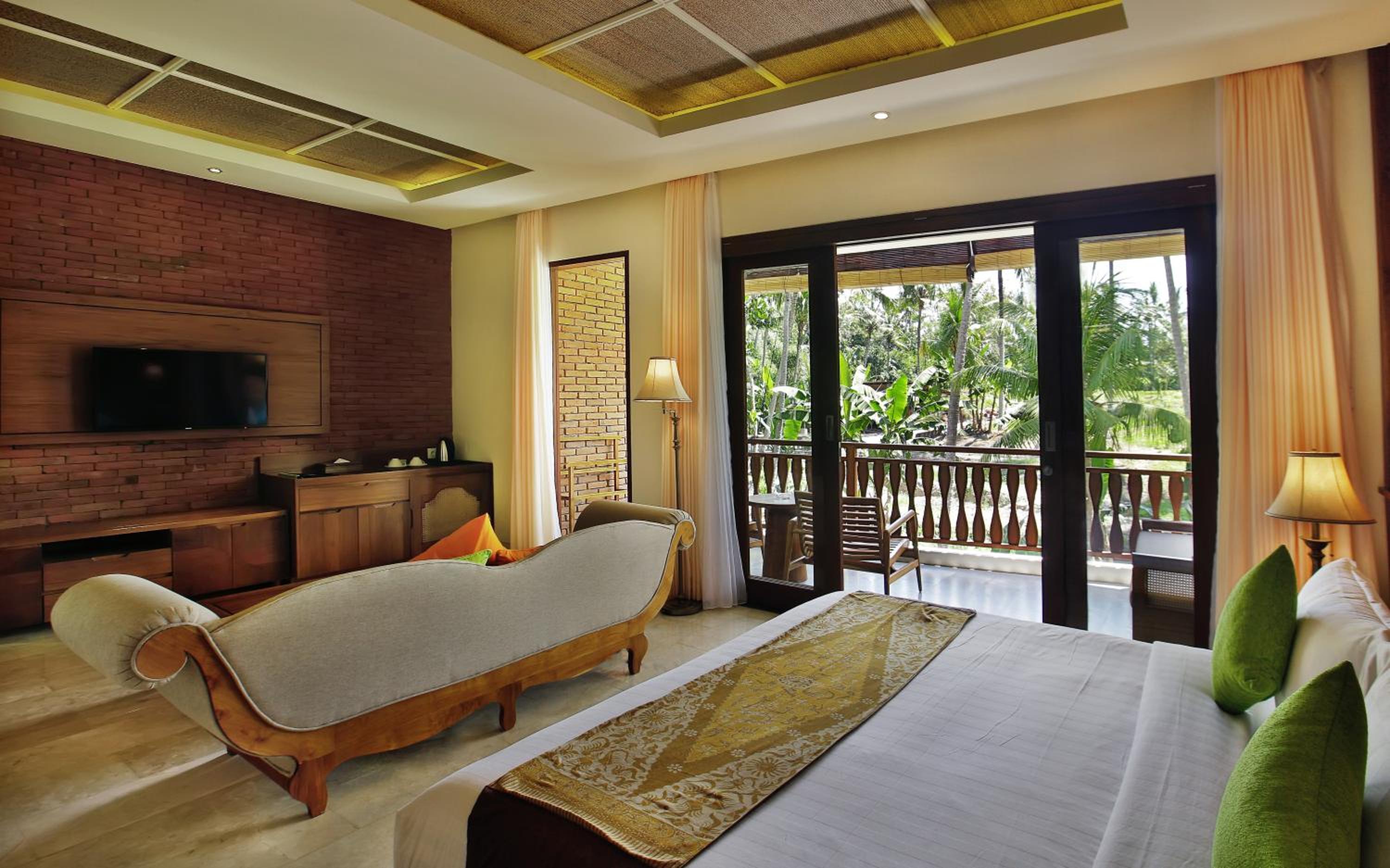 Junior Suite with Rice Field View and Free Benefits - Photo 12
