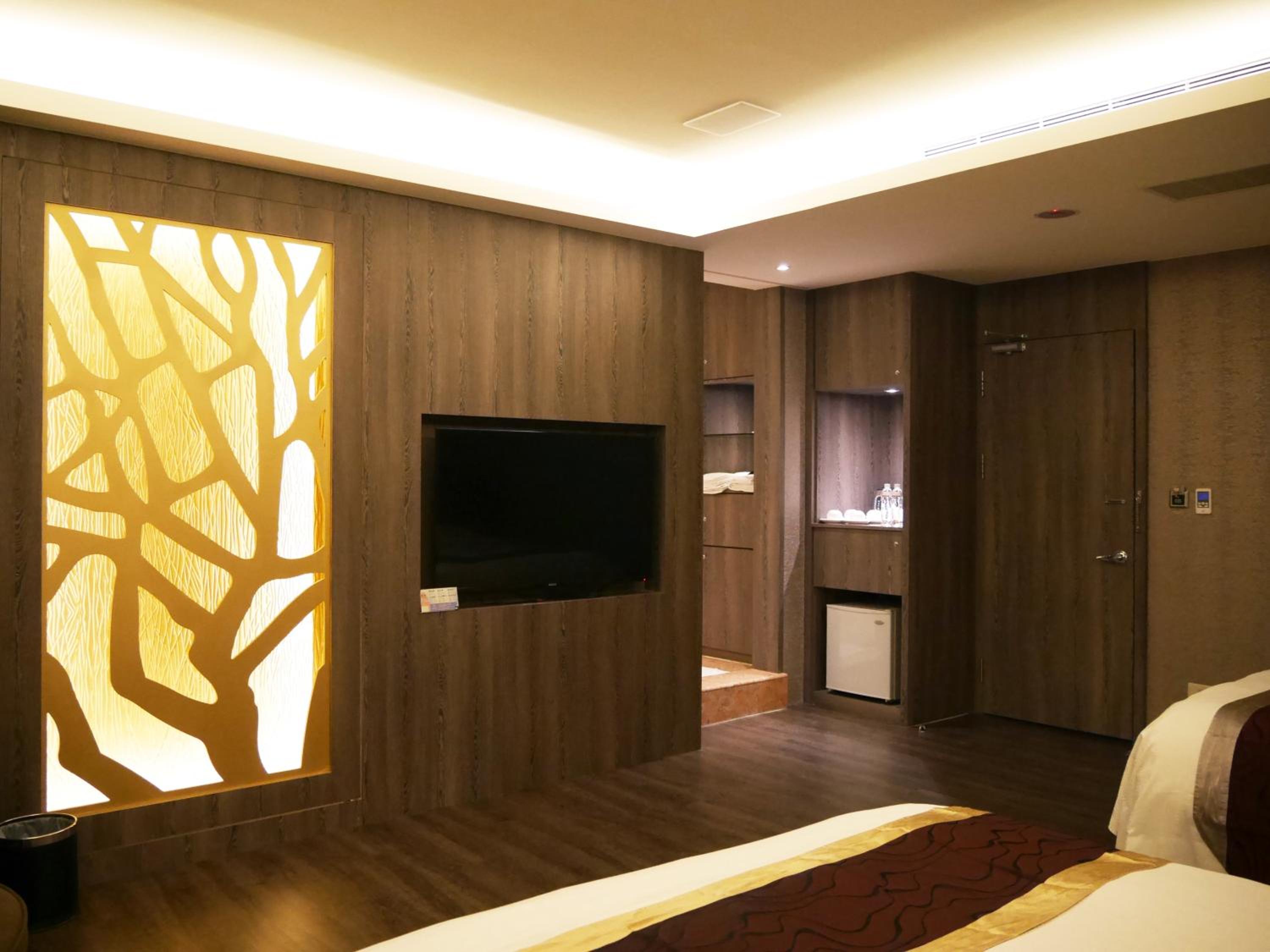 Business Quadruple Room - No Private Garage