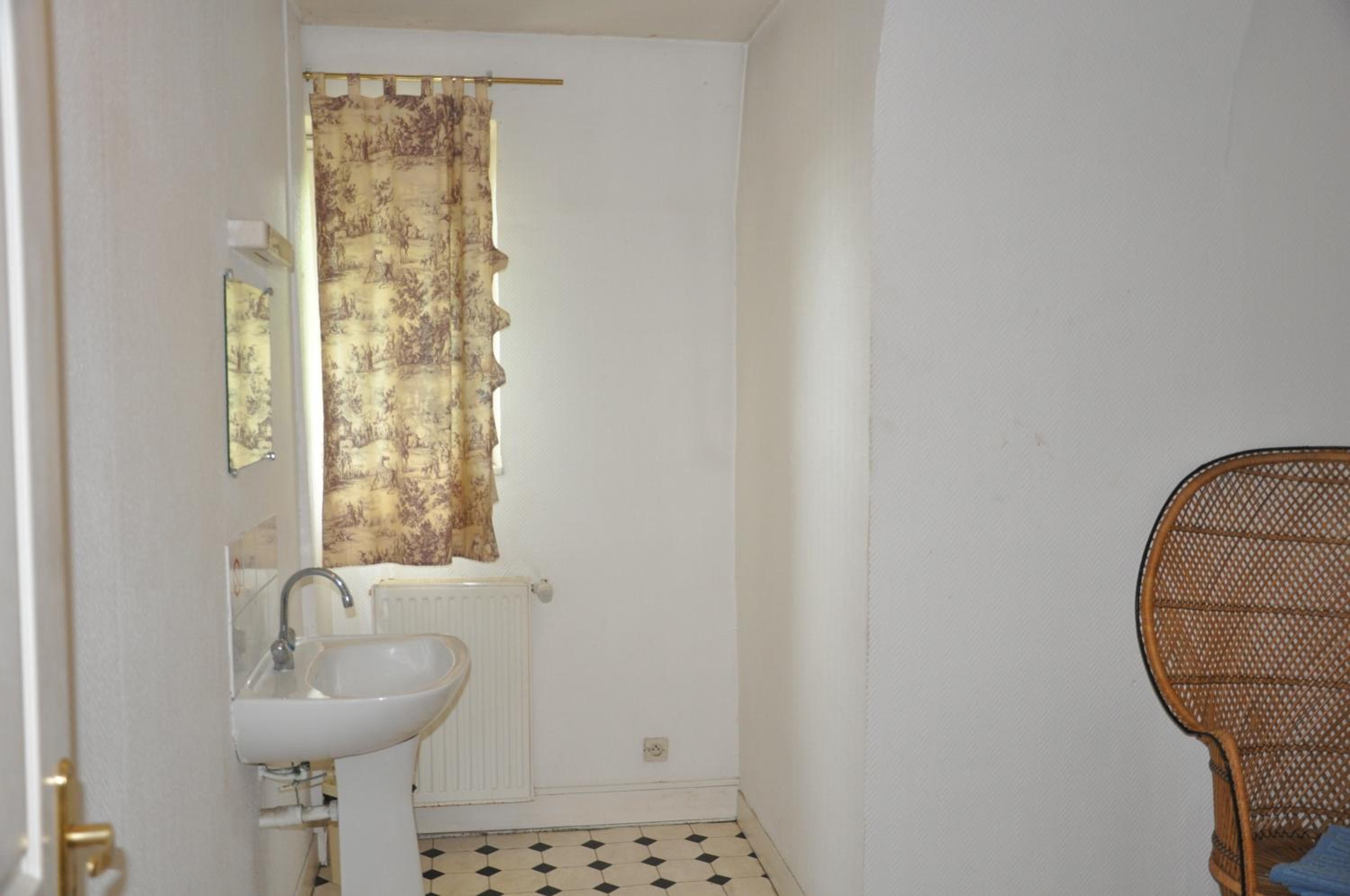 Triple Room with Shared Bathroom photo 2