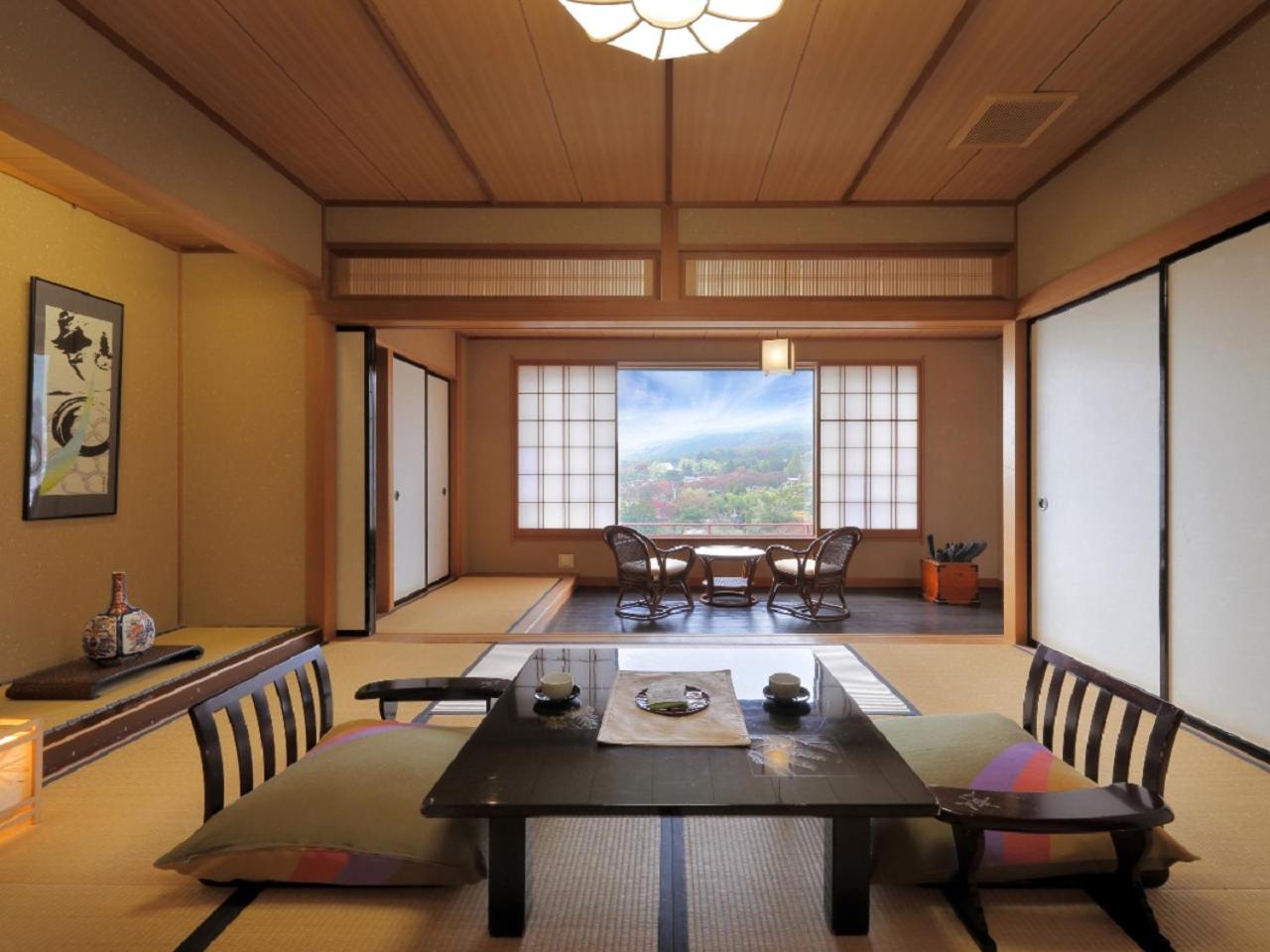 Japanese-Style Deluxe Room With Landmark View - Smoking