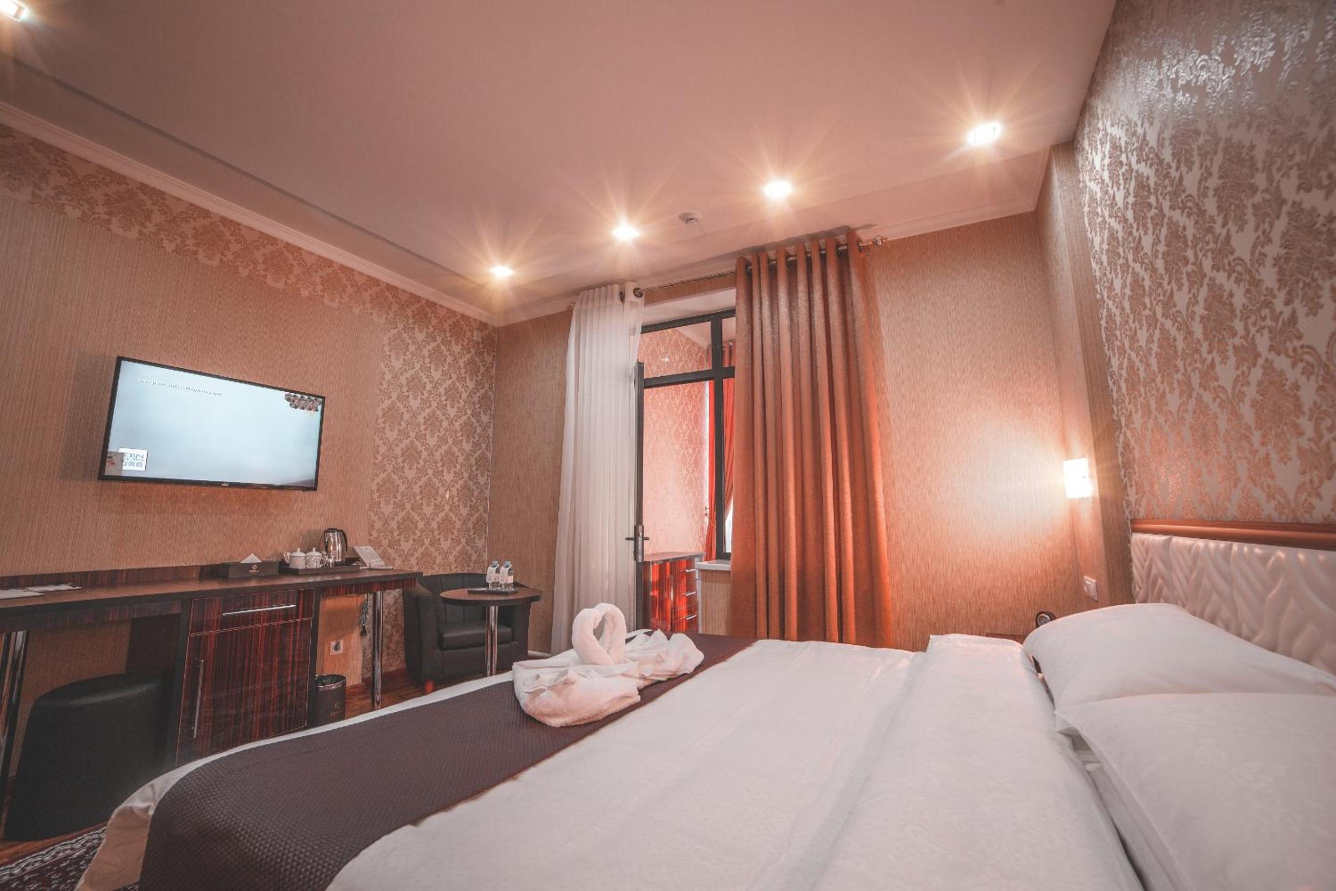 Suite with Balcony