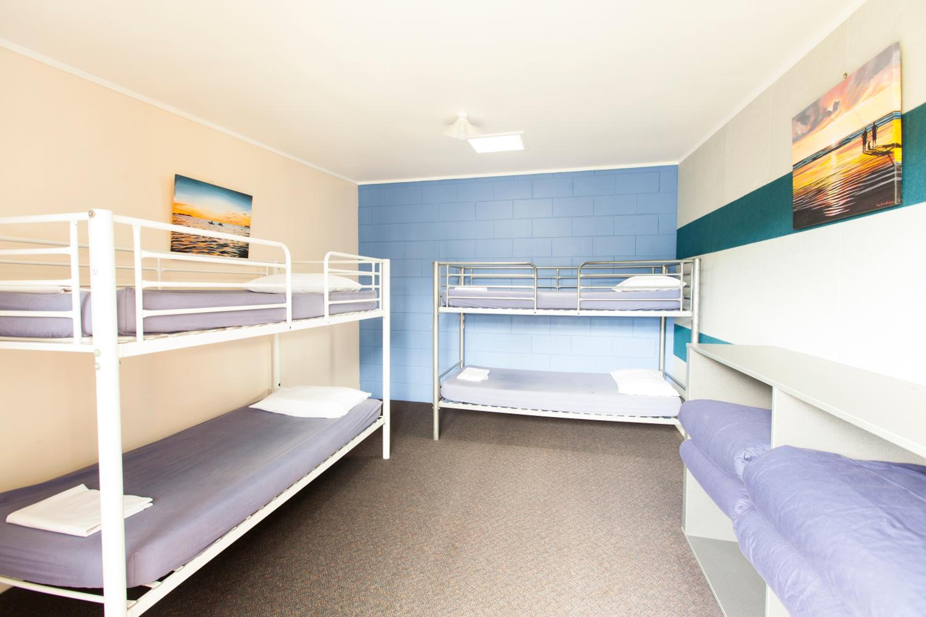 Bed in 6-Bed Mixed Dormitory Room photo 2