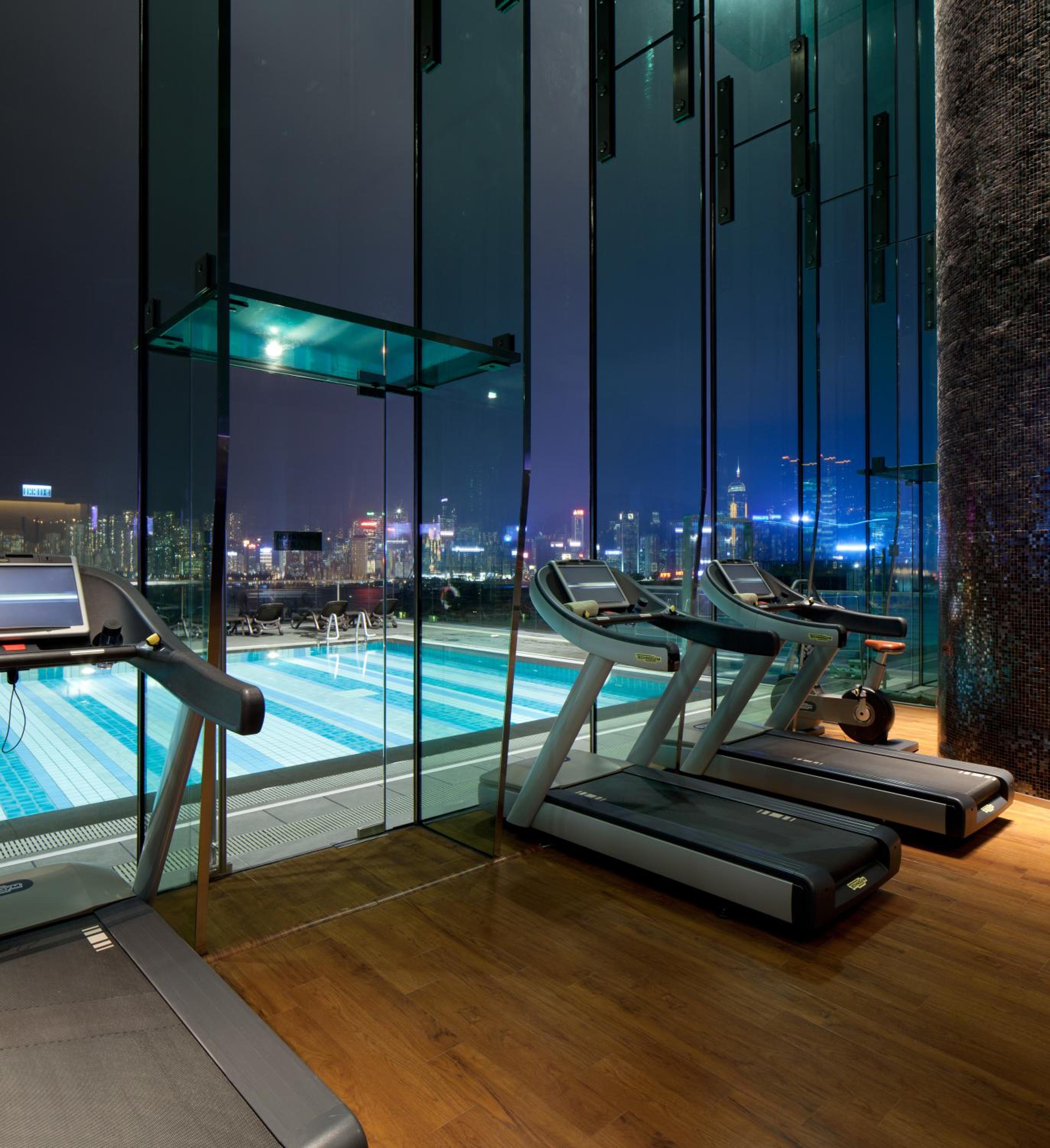 Club 65 Triple Suite