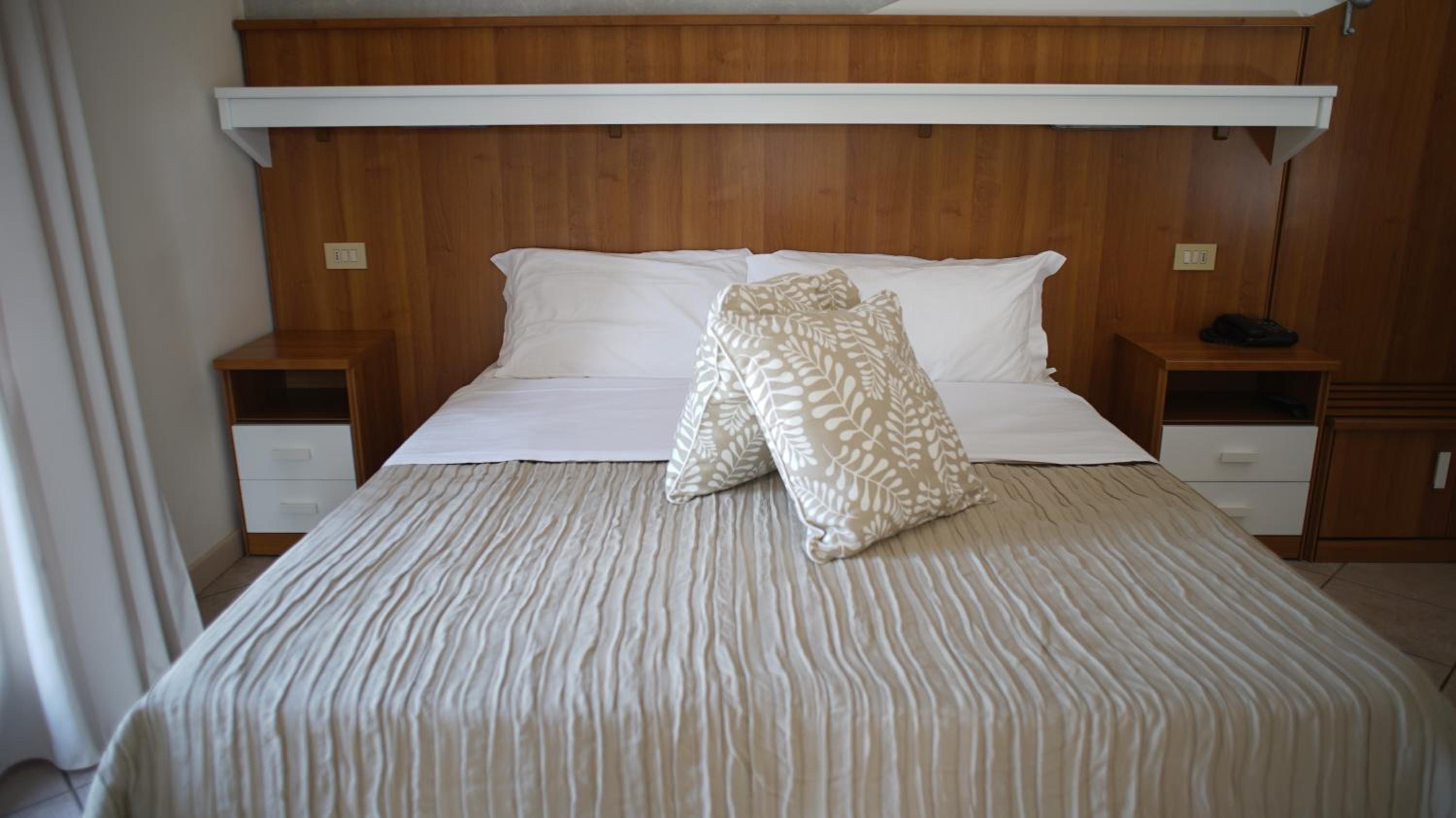 Double or Twin Room with Terrace