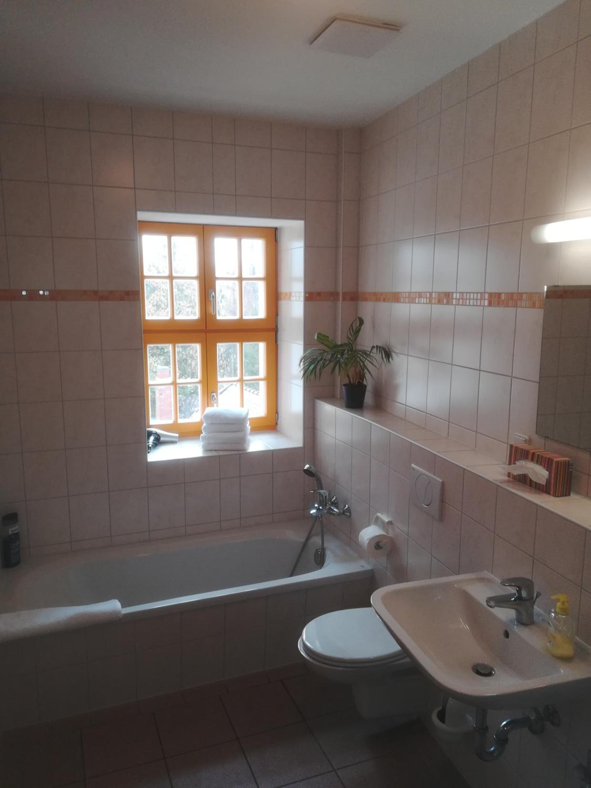Suite - Photo 3