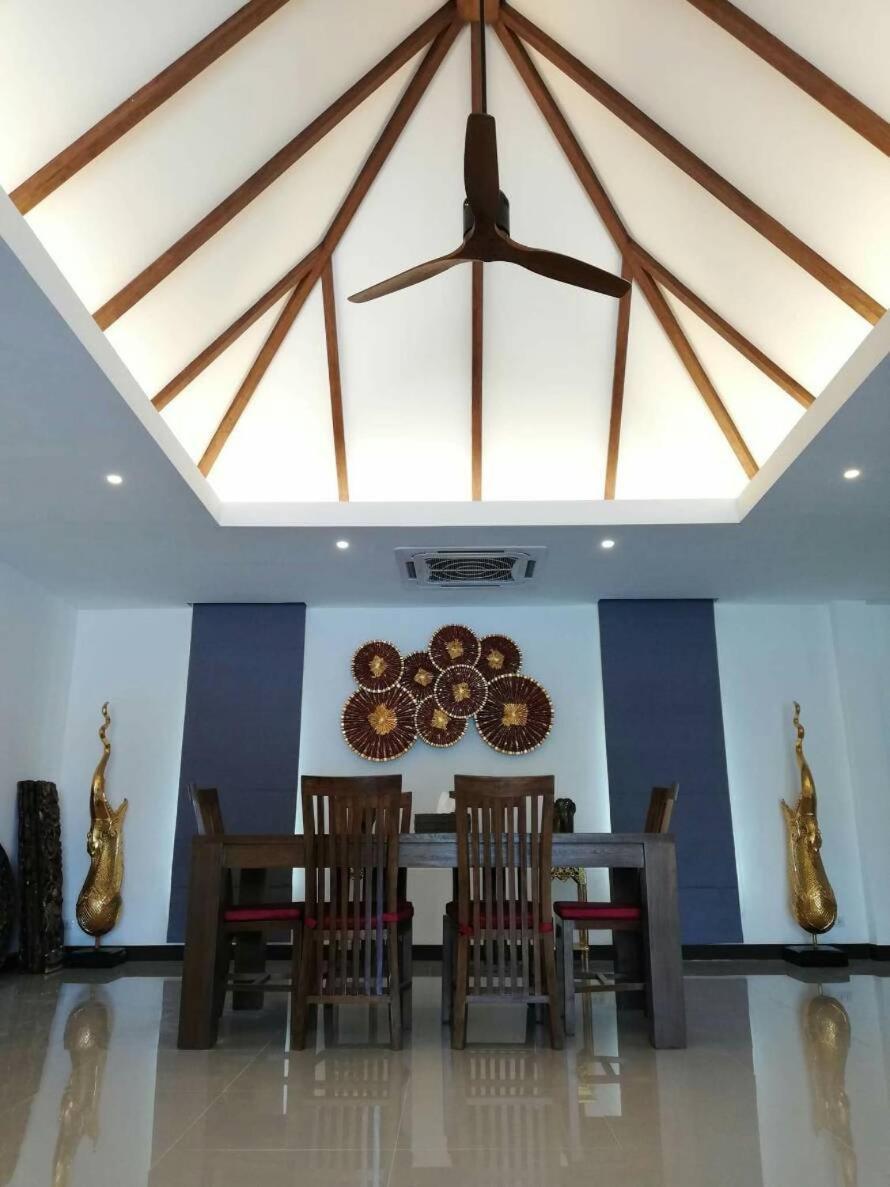 Villa photo 3
