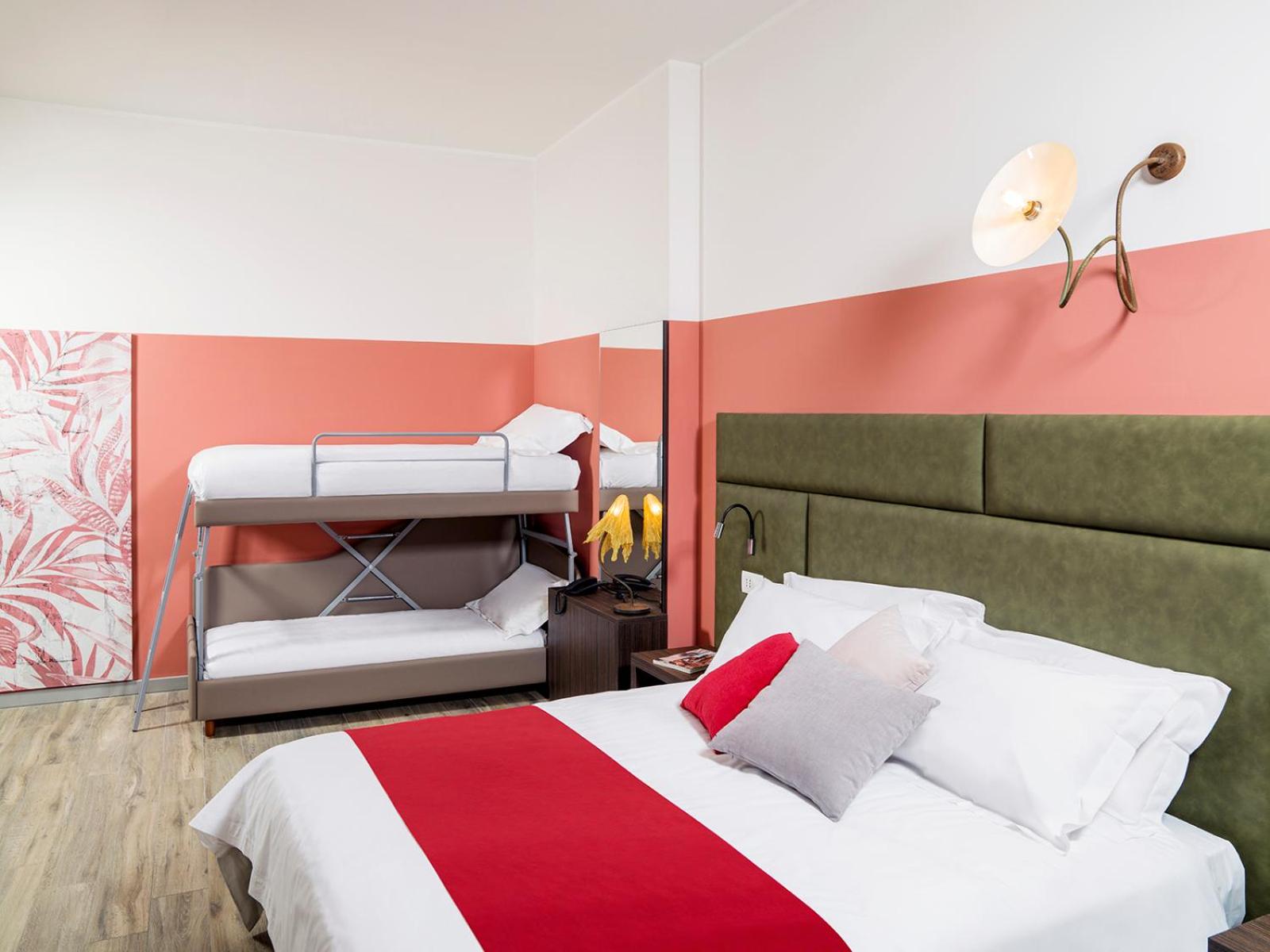 Superior Quadruple Room photo 2
