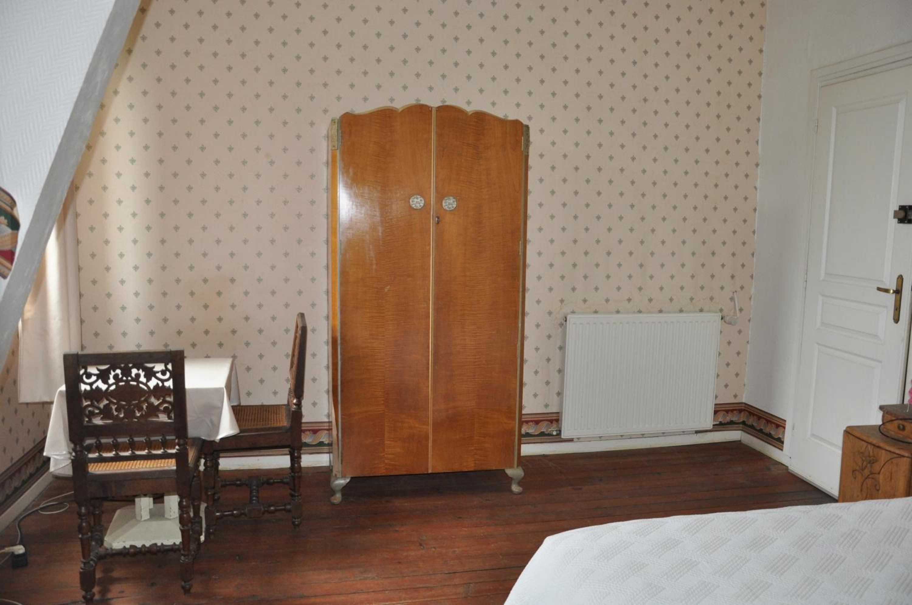 Double Room with Shared Bathroom photo 1
