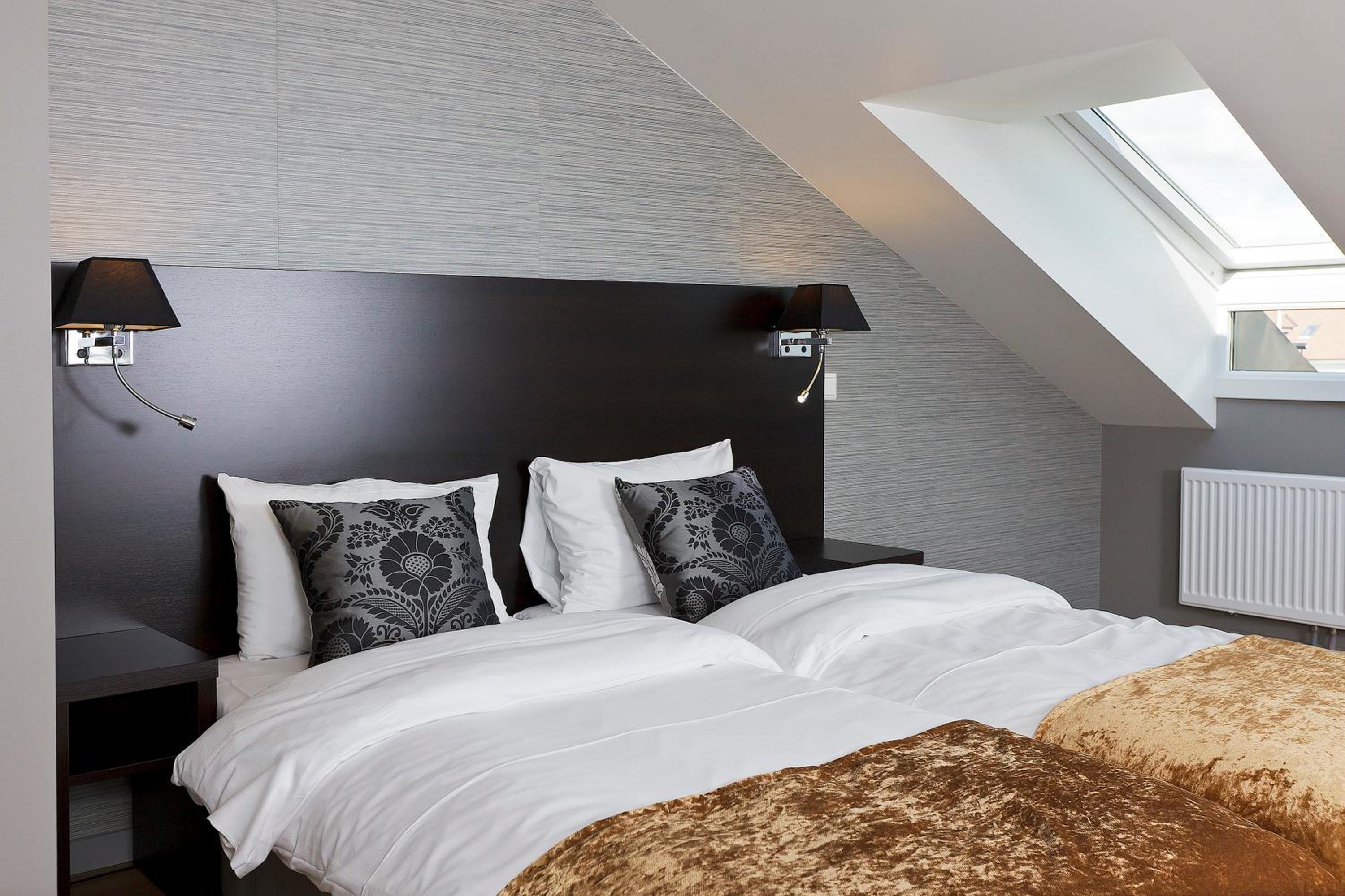 Standard Twin Room - Photo 14