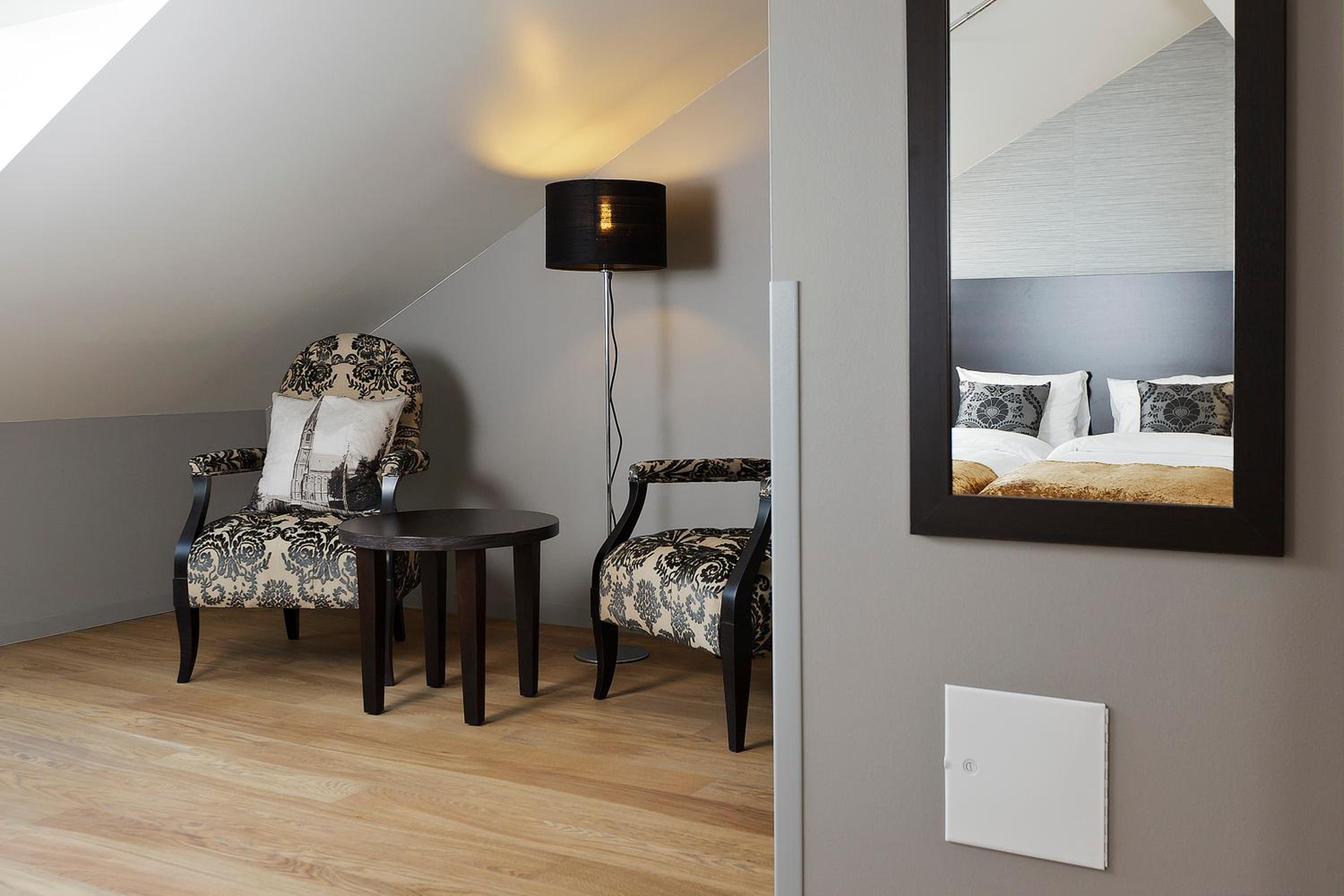 Standard Twin Room - Photo 13