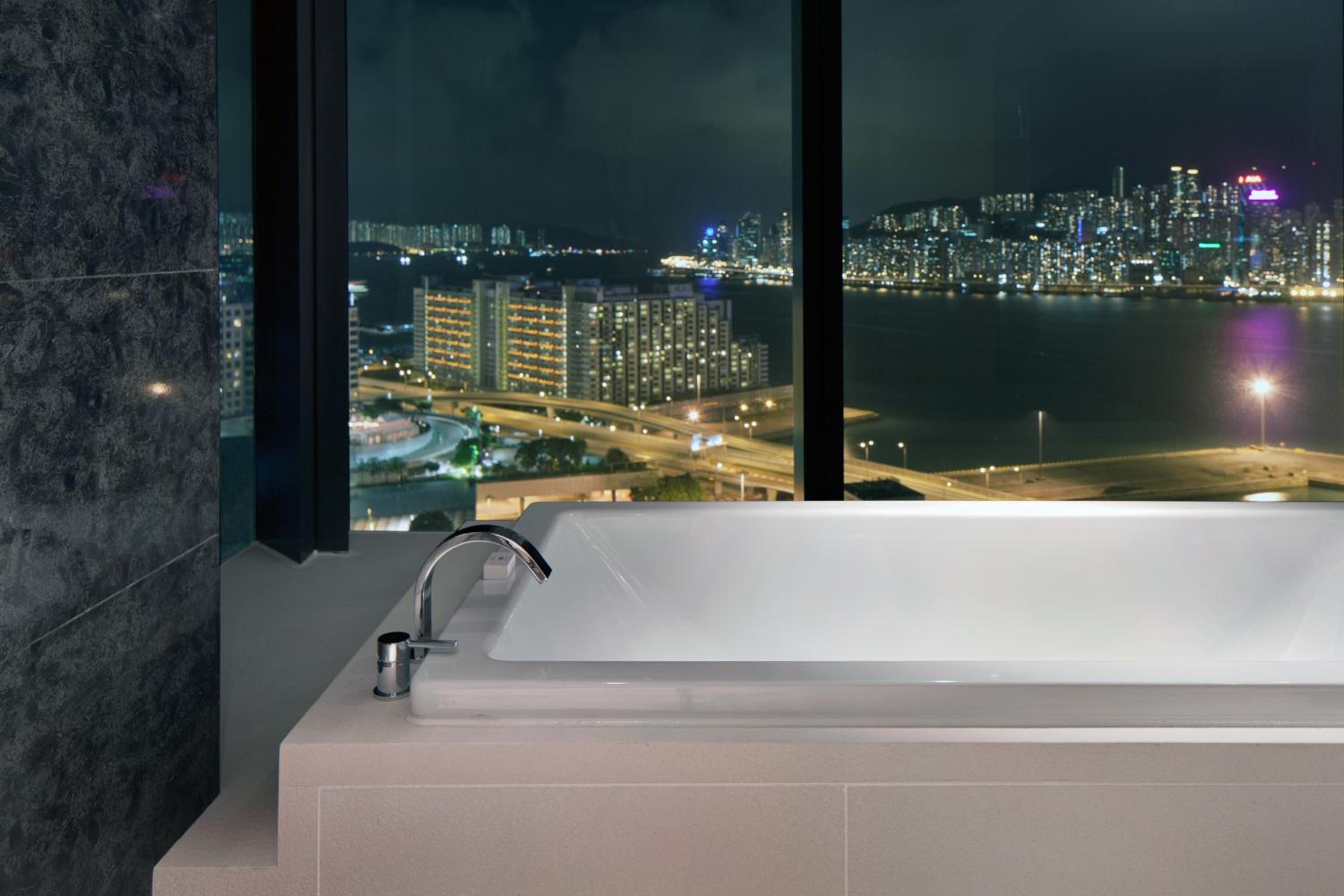 Club 80 Suite - Photo 10