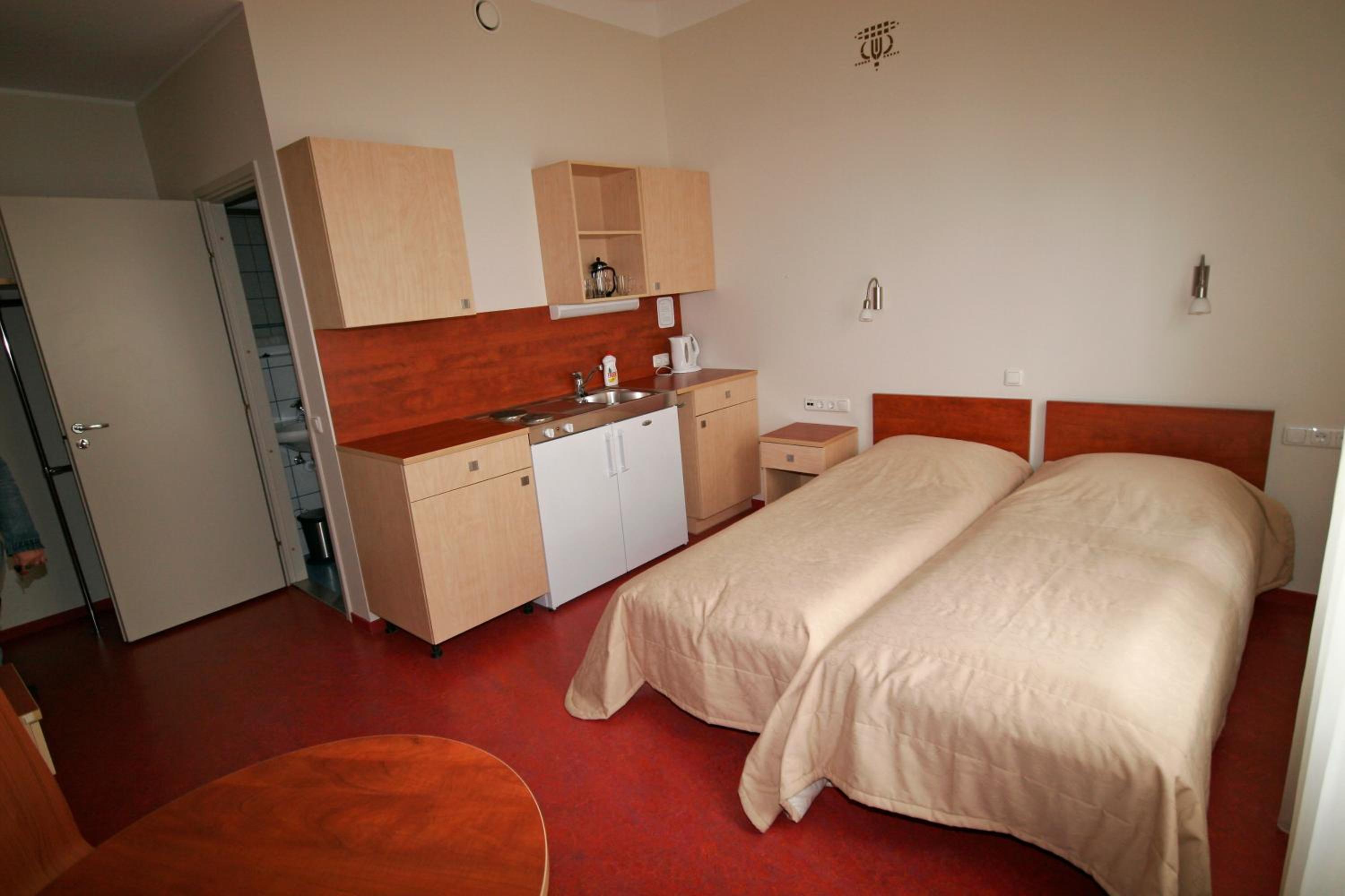 Twin Room with Kitchenette - Photo 20