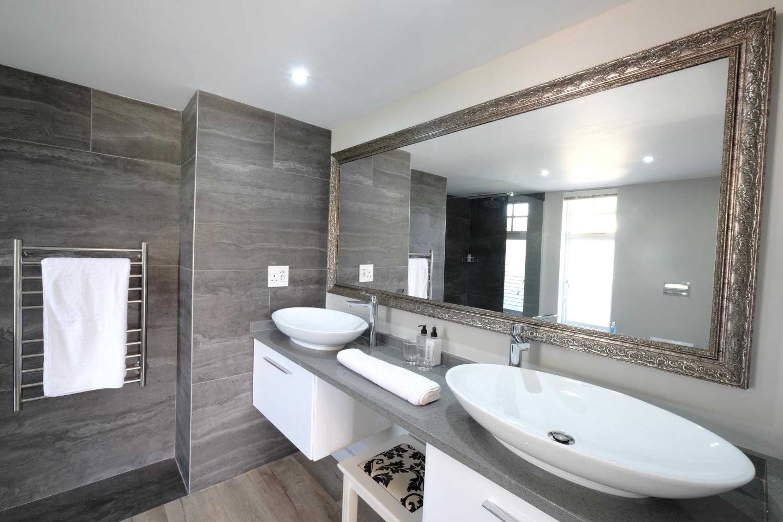 Luxury Mountain Room - Photo 2