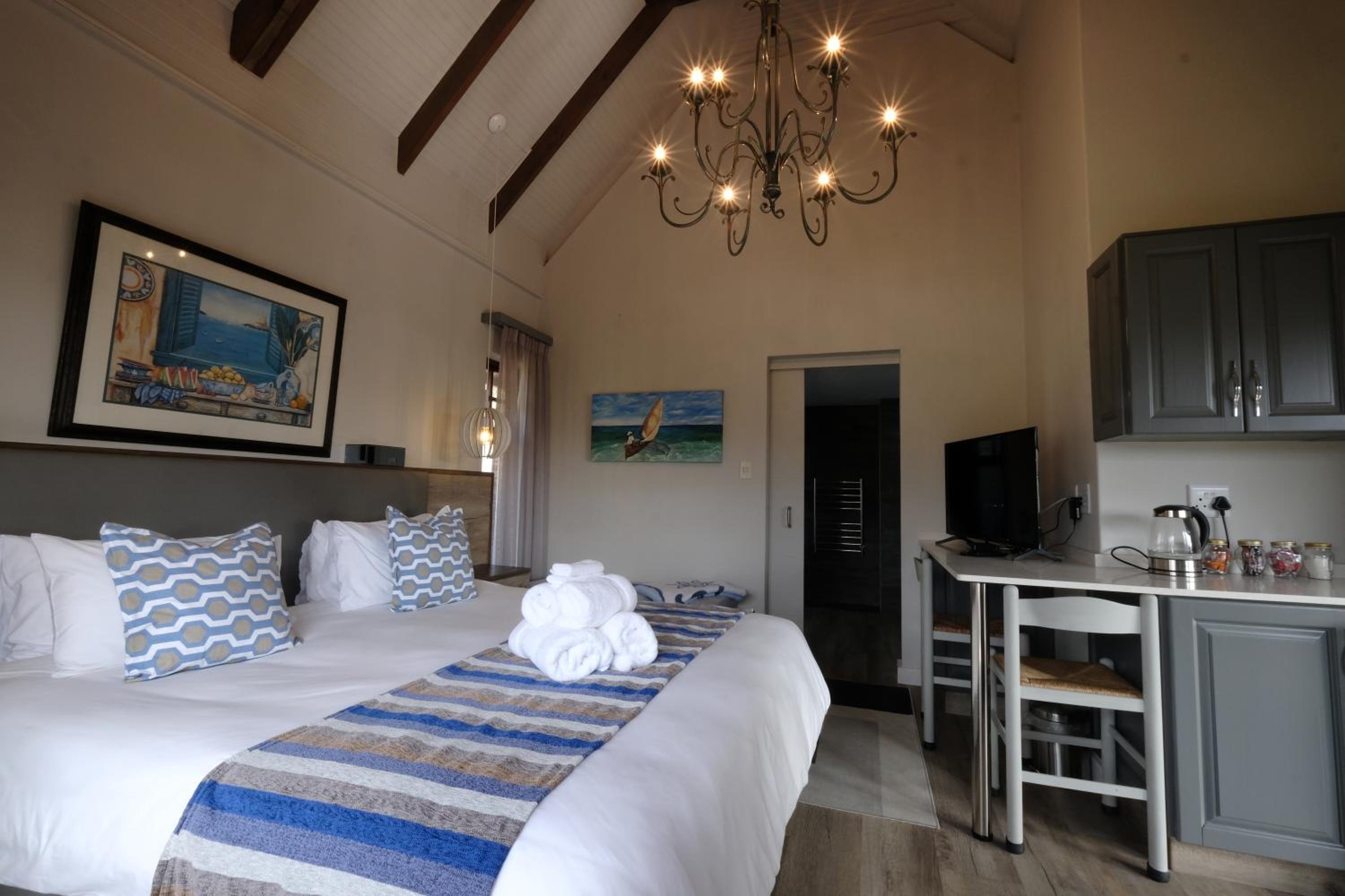 Luxury Mountain Room - Photo 3