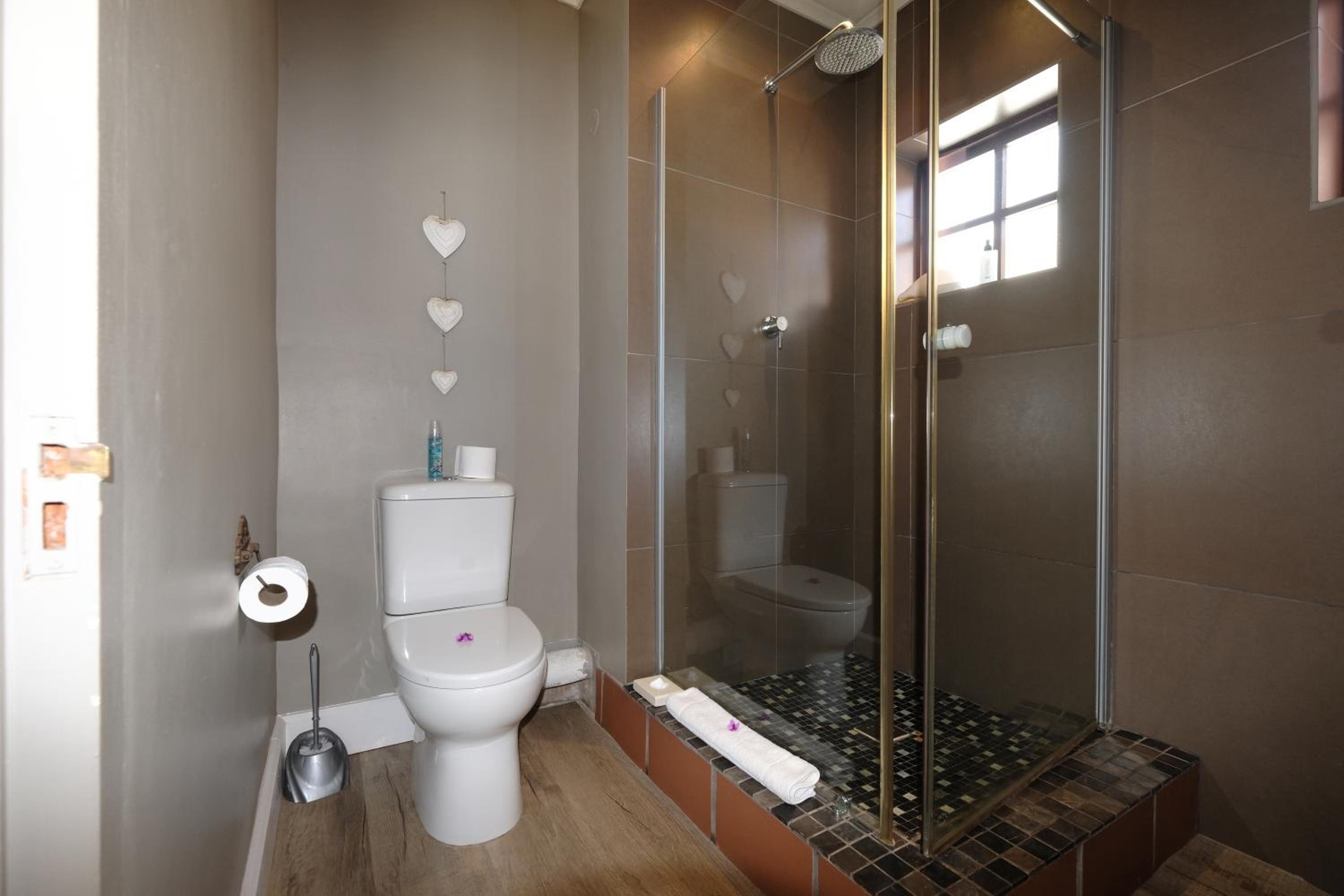 Twin/Double Room with Sea View - Photo 11