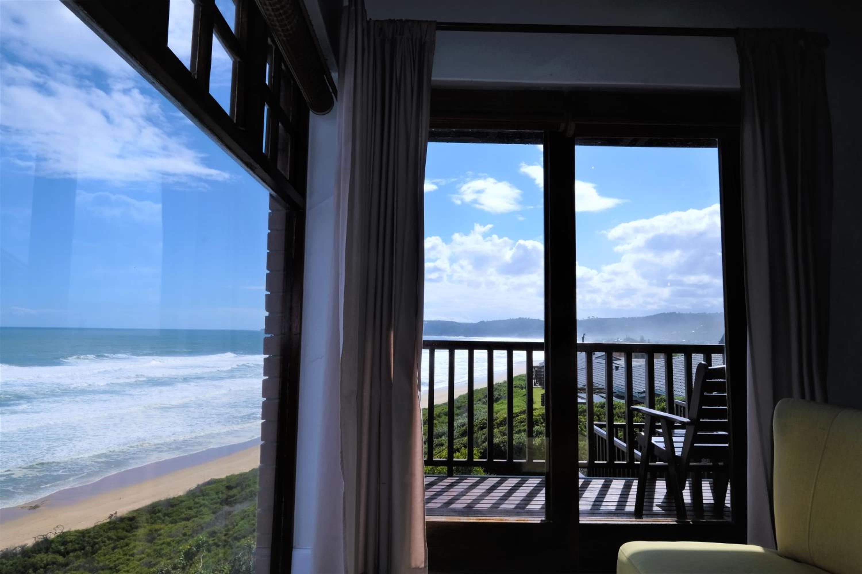 Twin/Double Room with Sea View - Photo 9