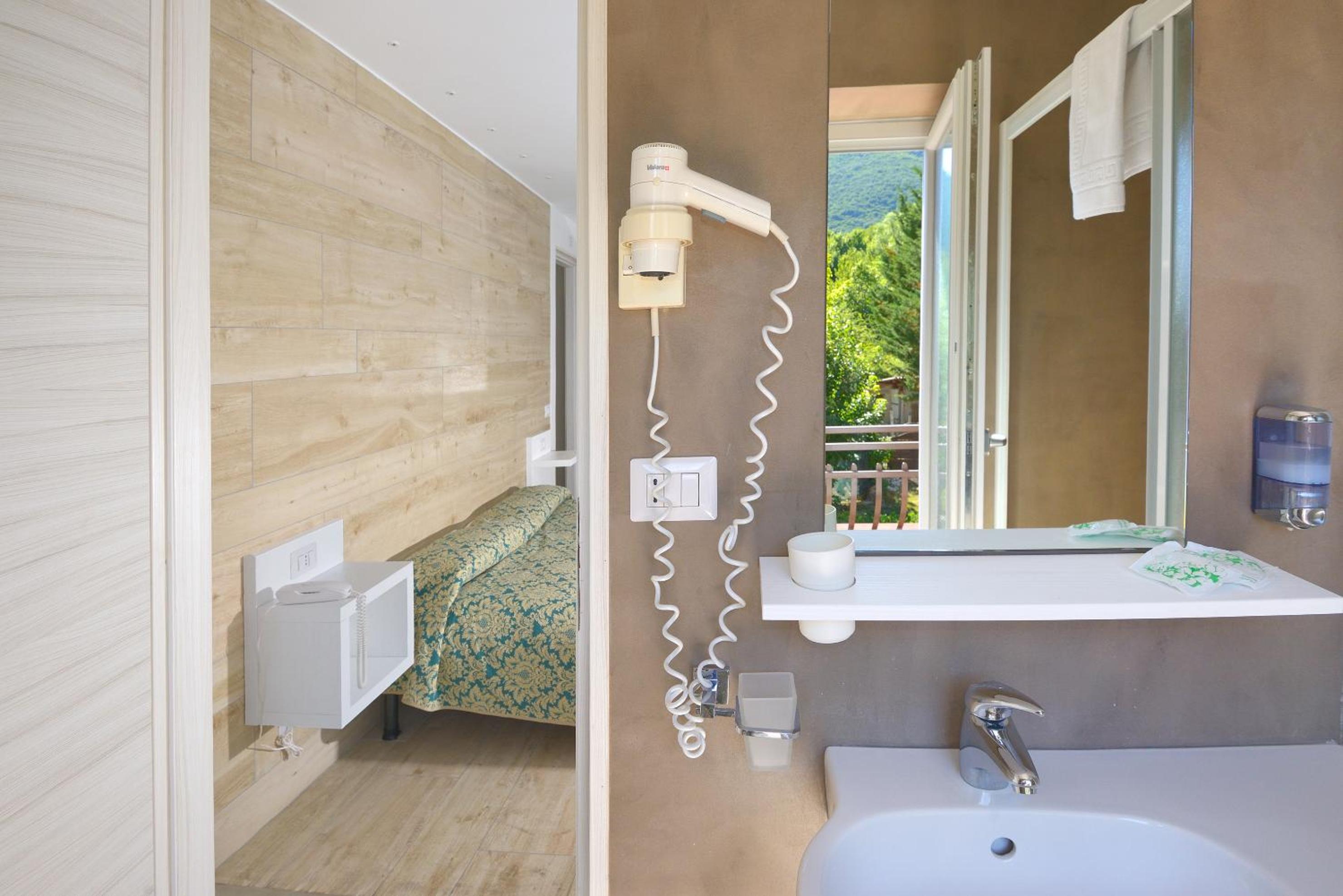 Superior Double Room - Photo 2