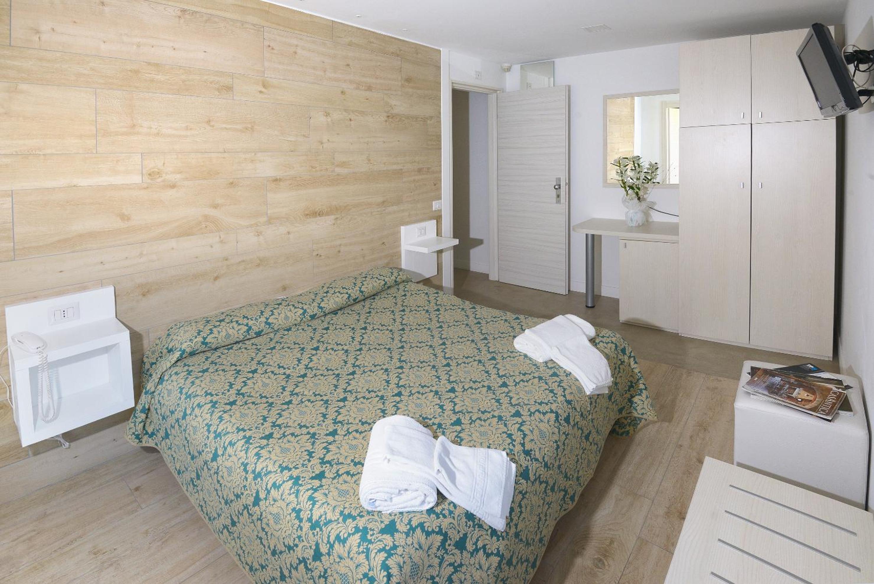Superior Double Room - Photo 3