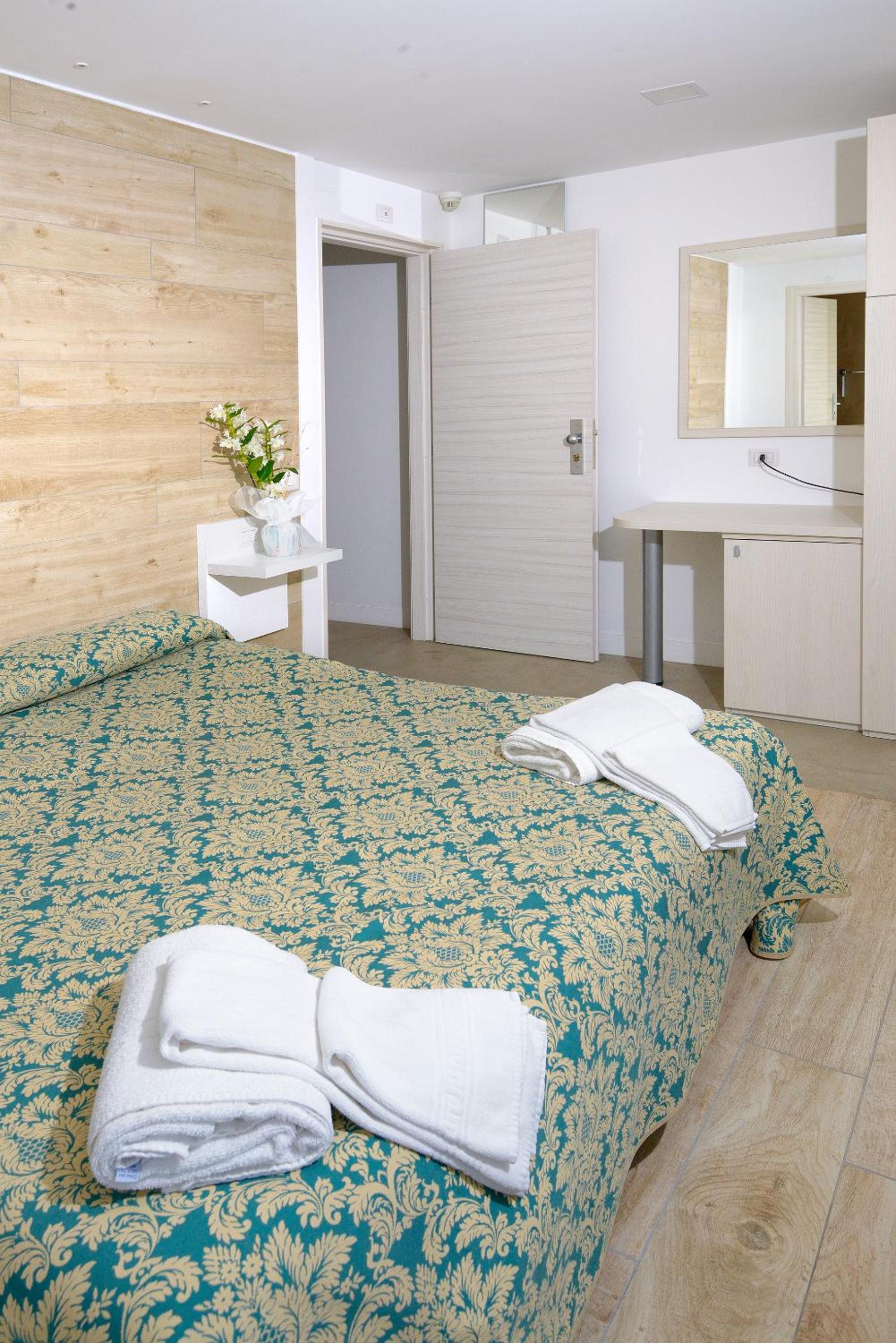 Superior Double Room - Photo 5