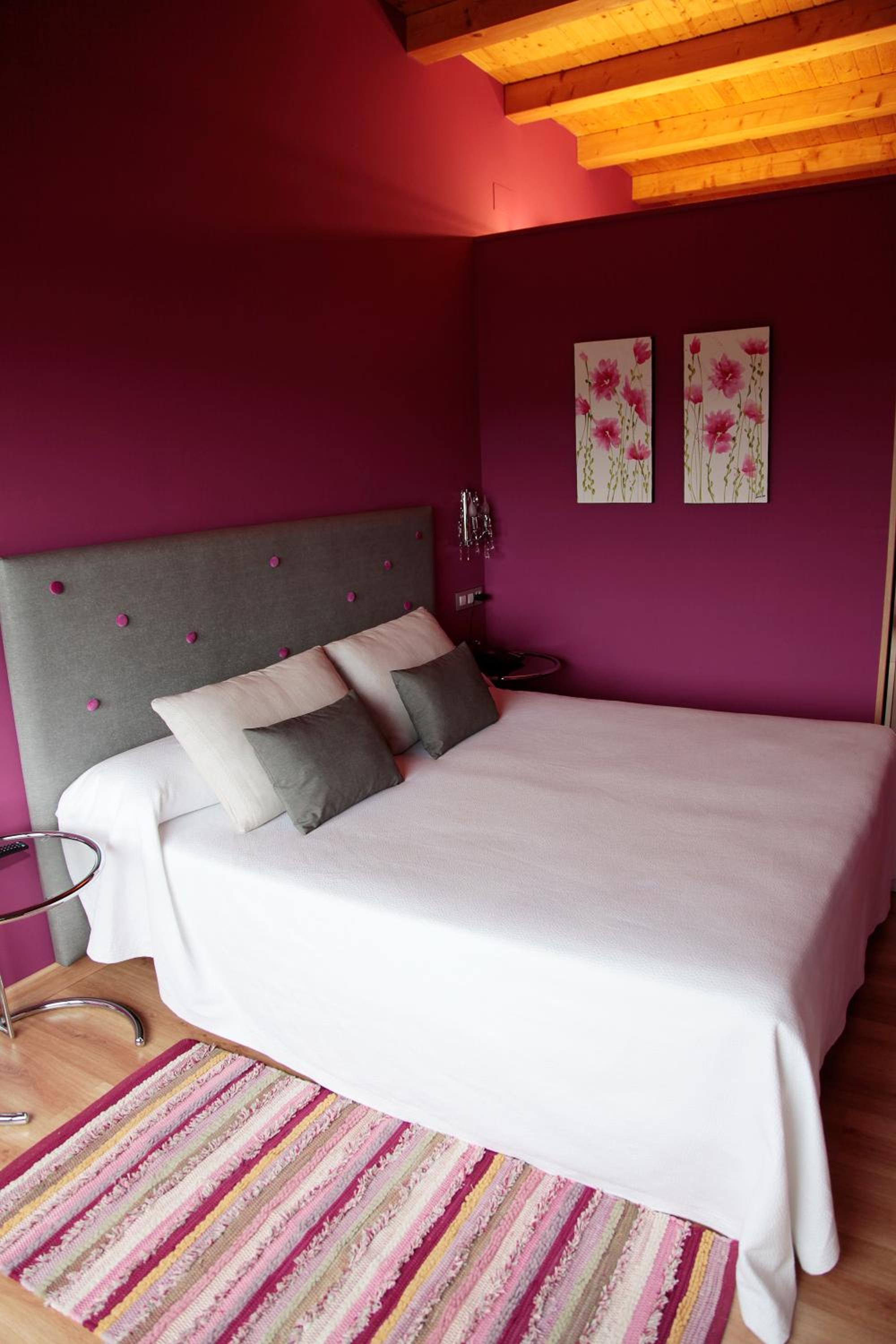 Double or Twin Room - Photo 8