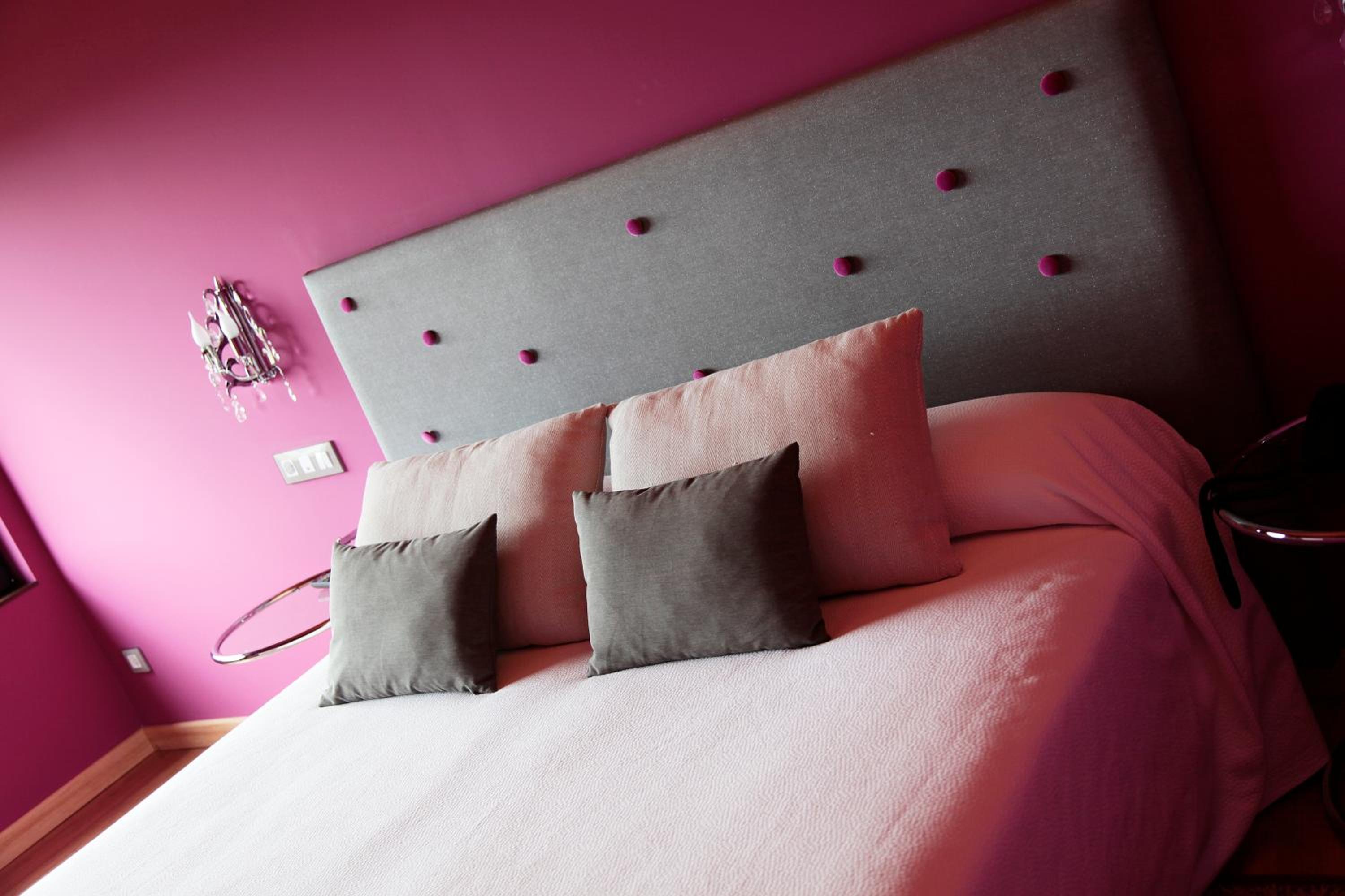 Double or Twin Room - Photo 2