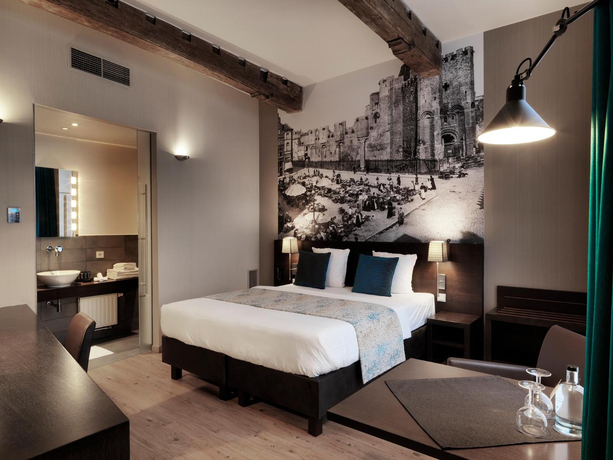 Standard Double Room - Photo 9