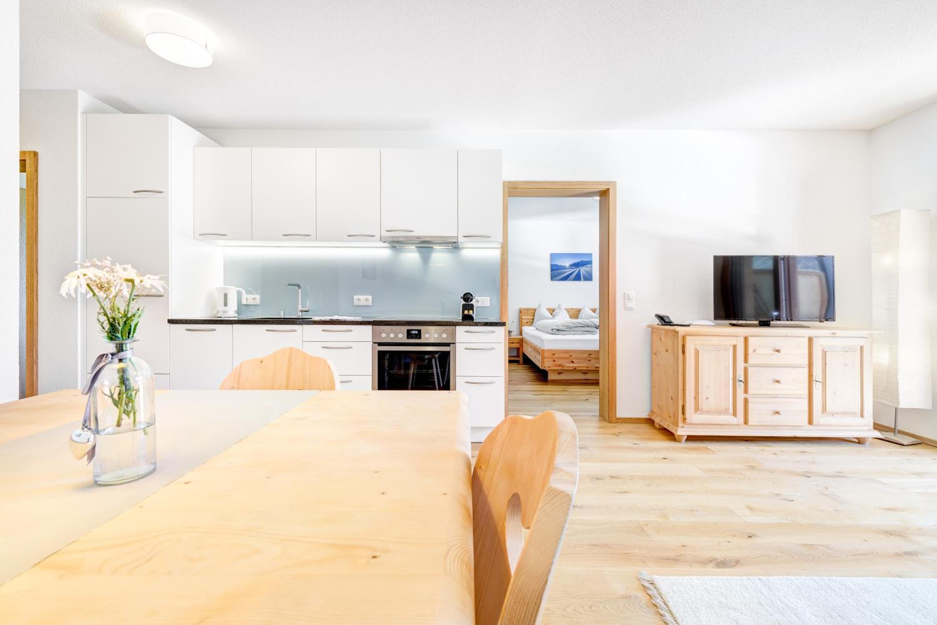 Apartment with Balcony B6