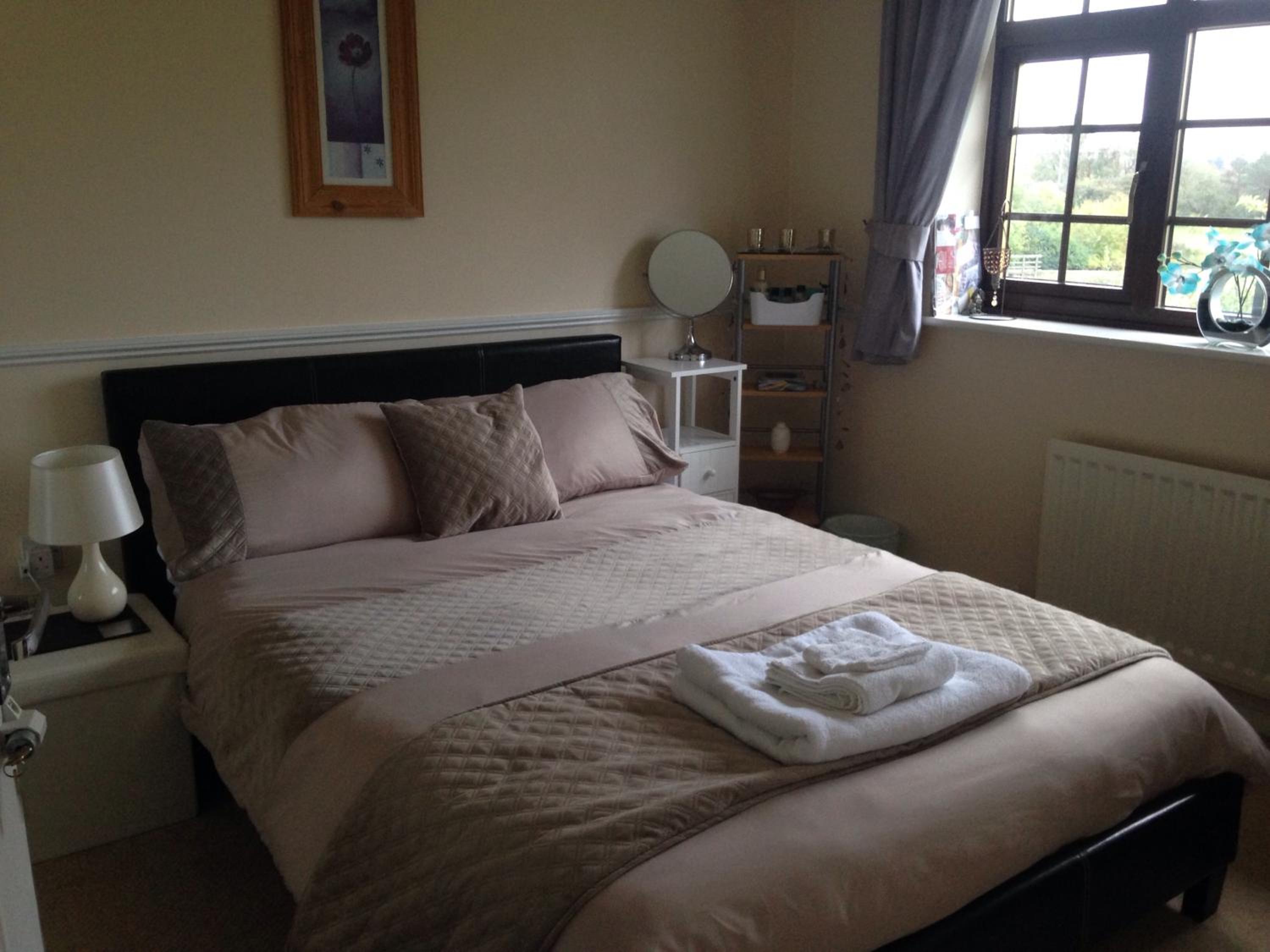 Deluxe Double Room - Photo 9