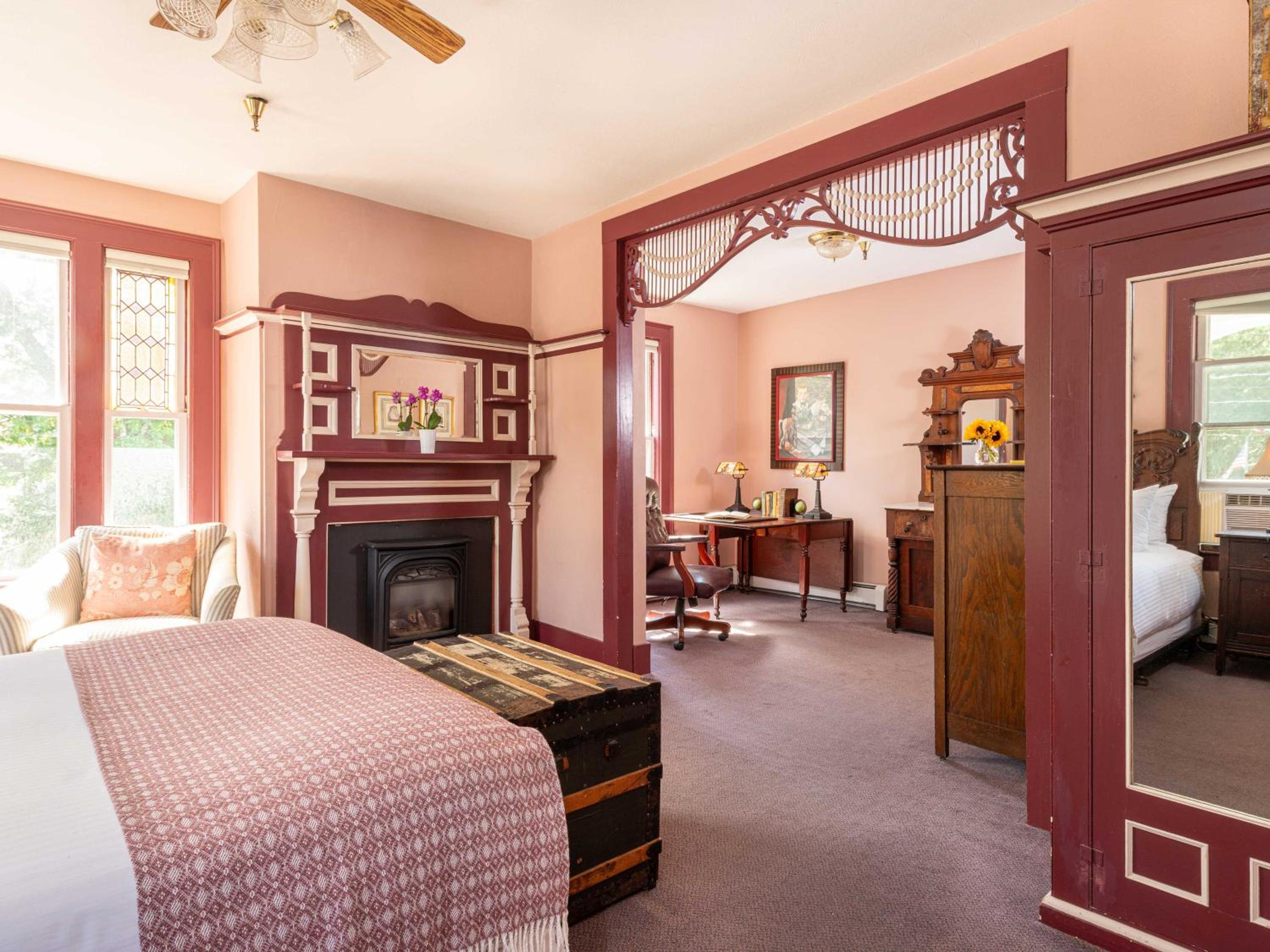 Deluxe Queen Room photo 1