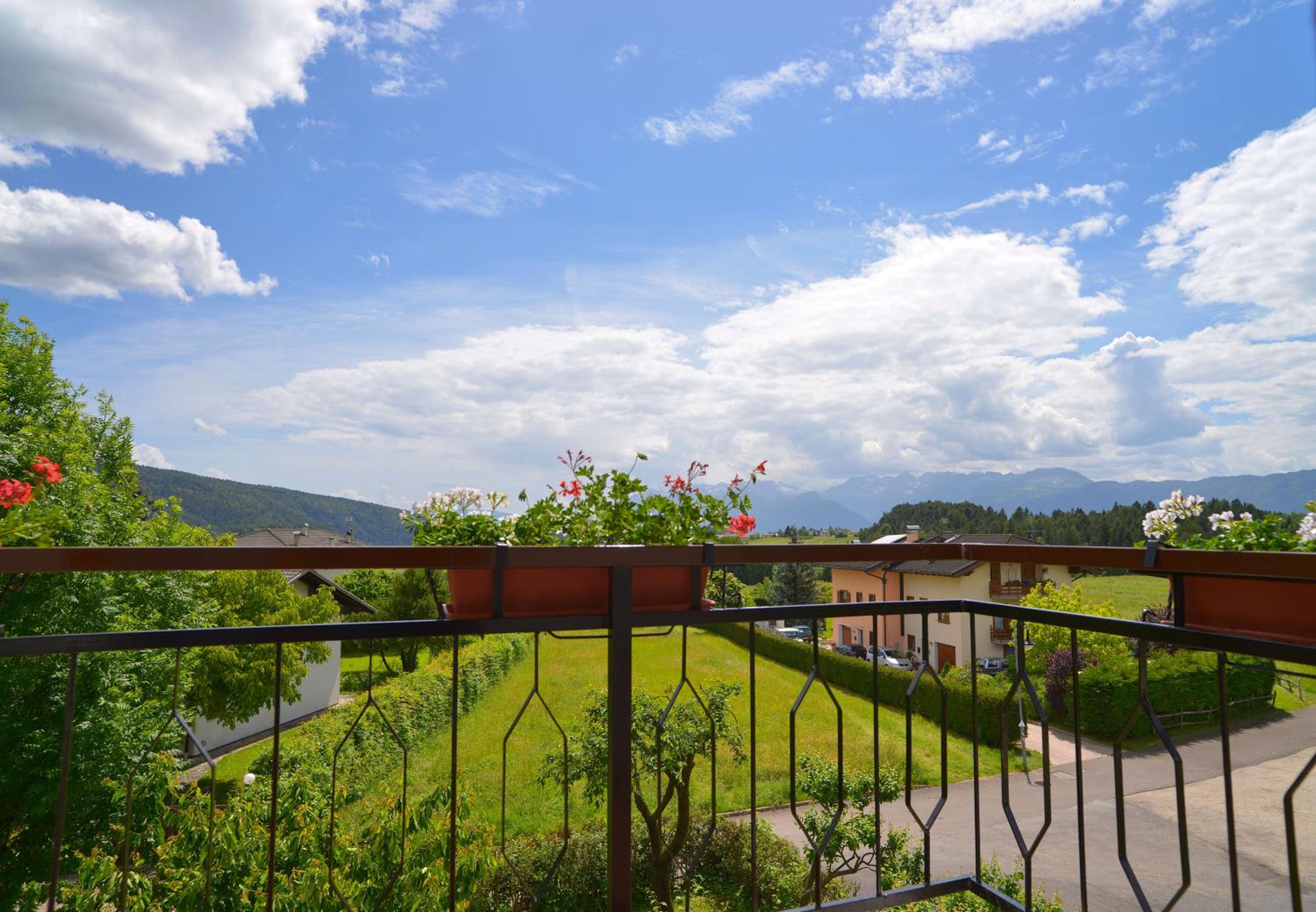 Double Room with Mountain View - Photo 3
