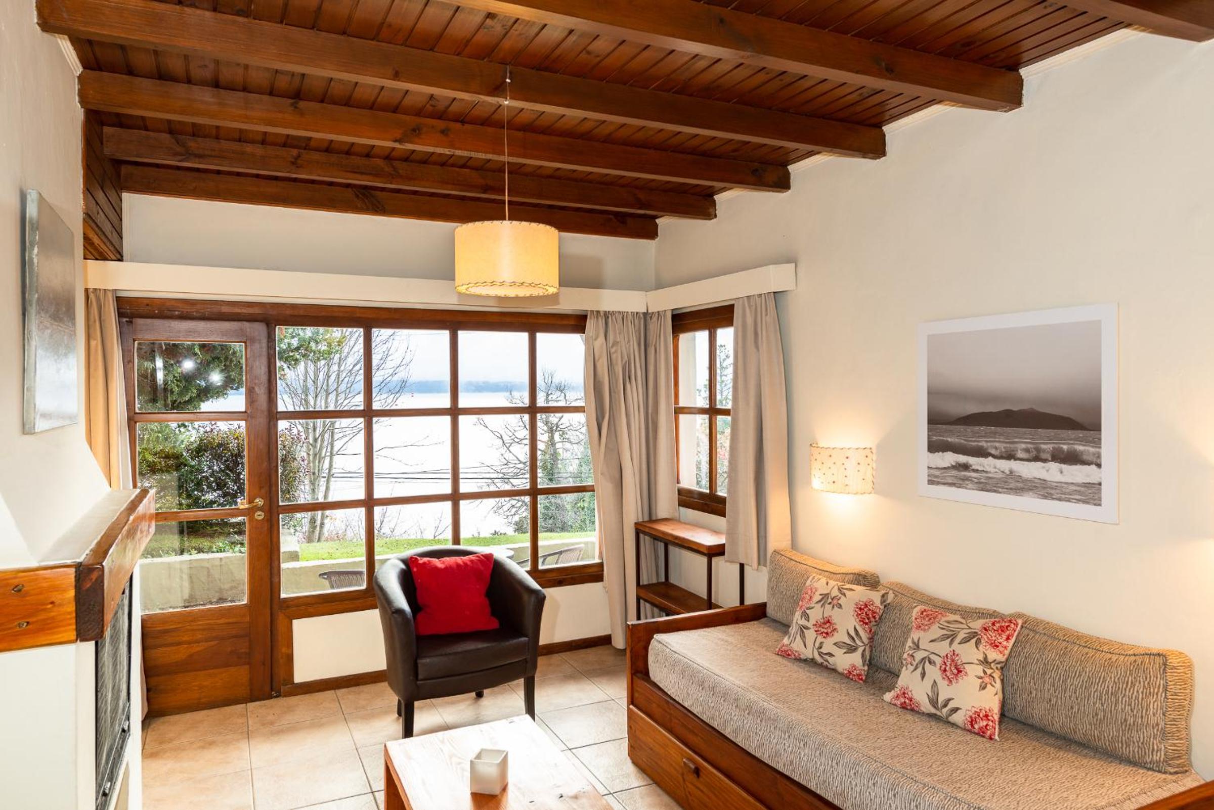 Two-Bedroom Bungalow Superior photo 1