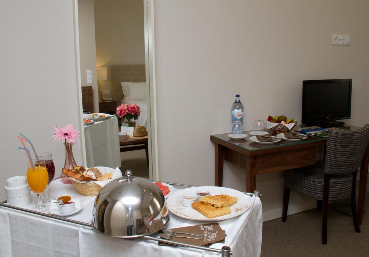 Premium Double Room thumbnail 5