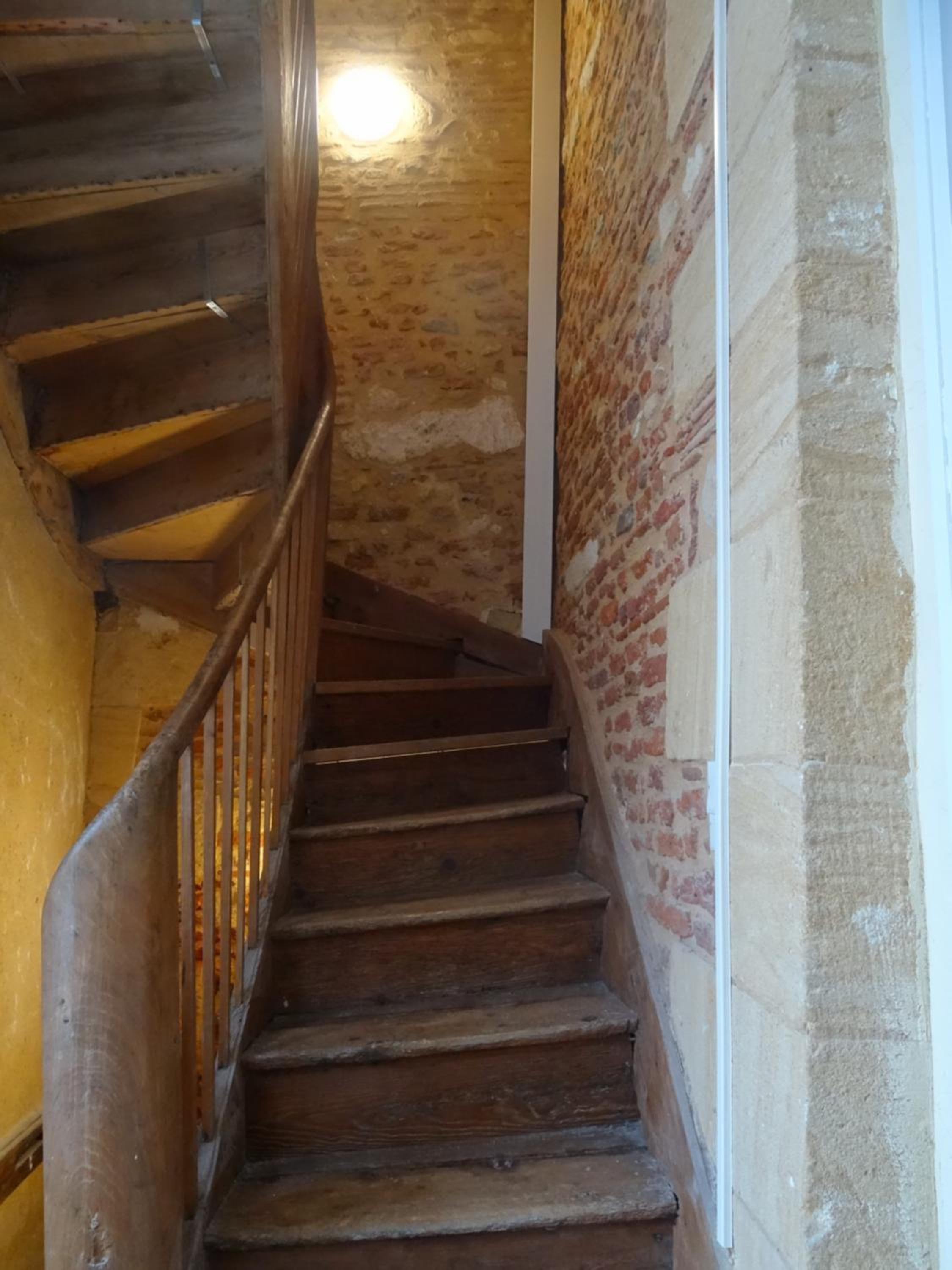 Loft - Photo 1