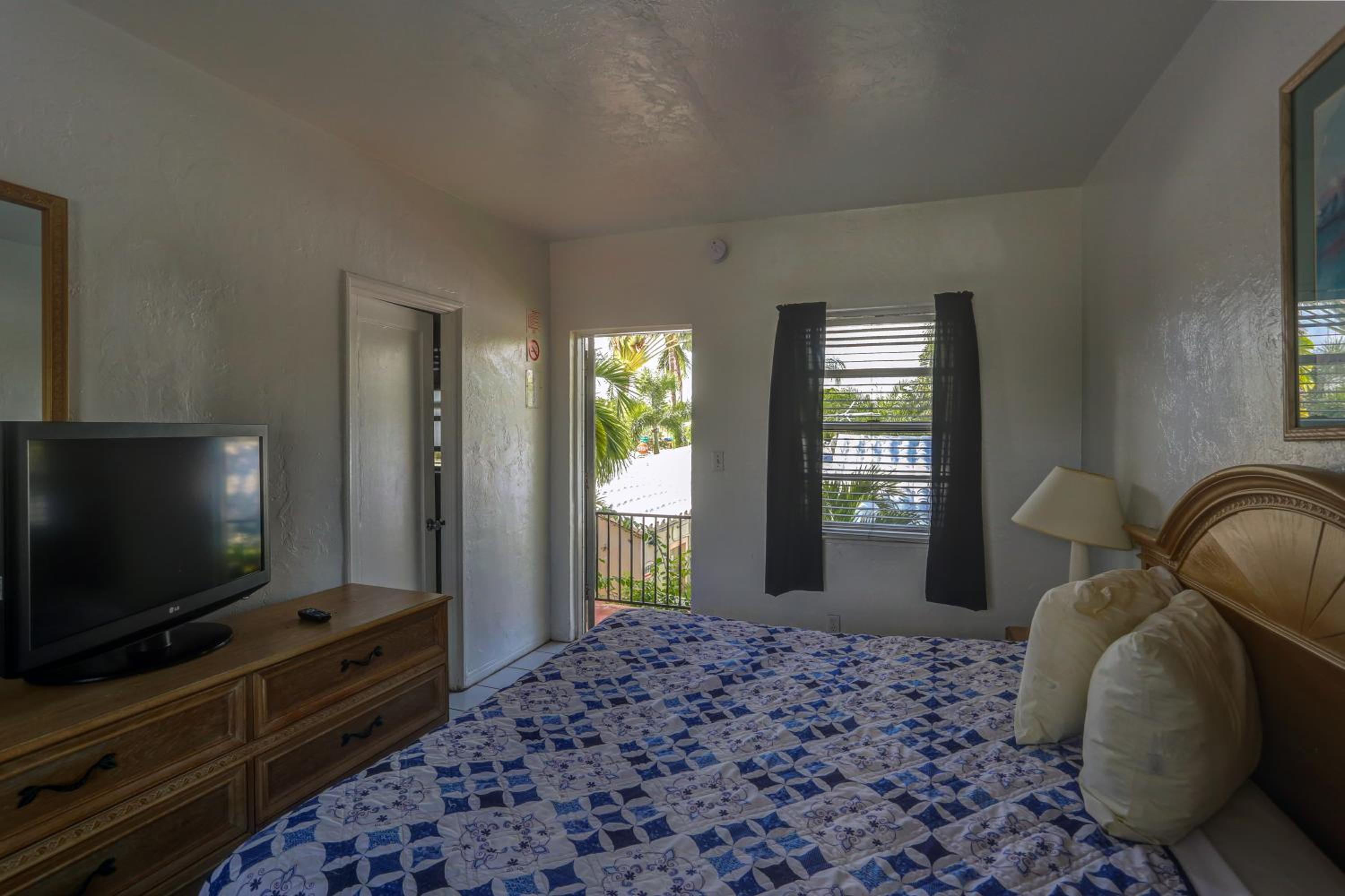Standard Double Room - Photo 2