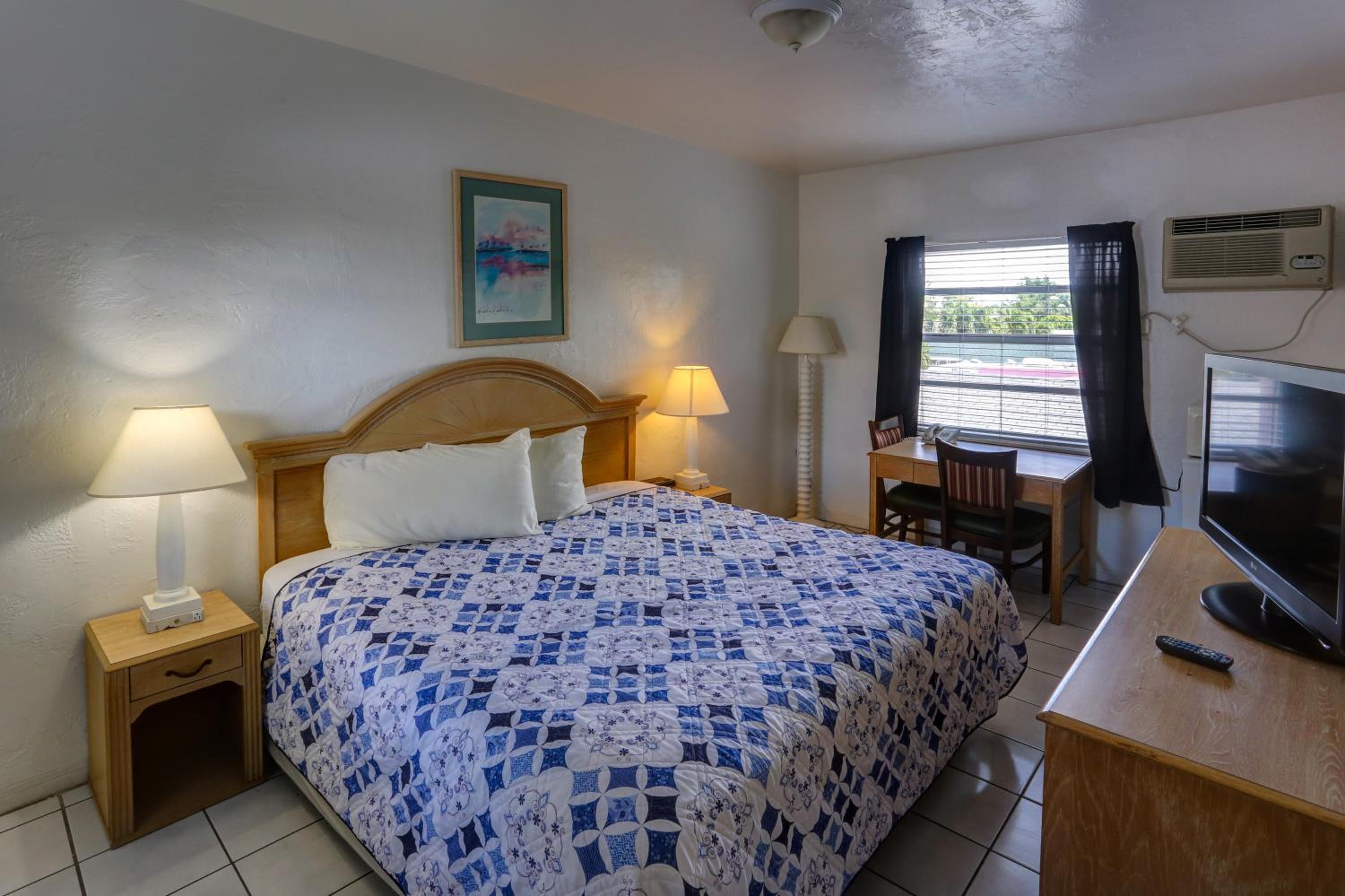 Standard Double Room - Photo 5
