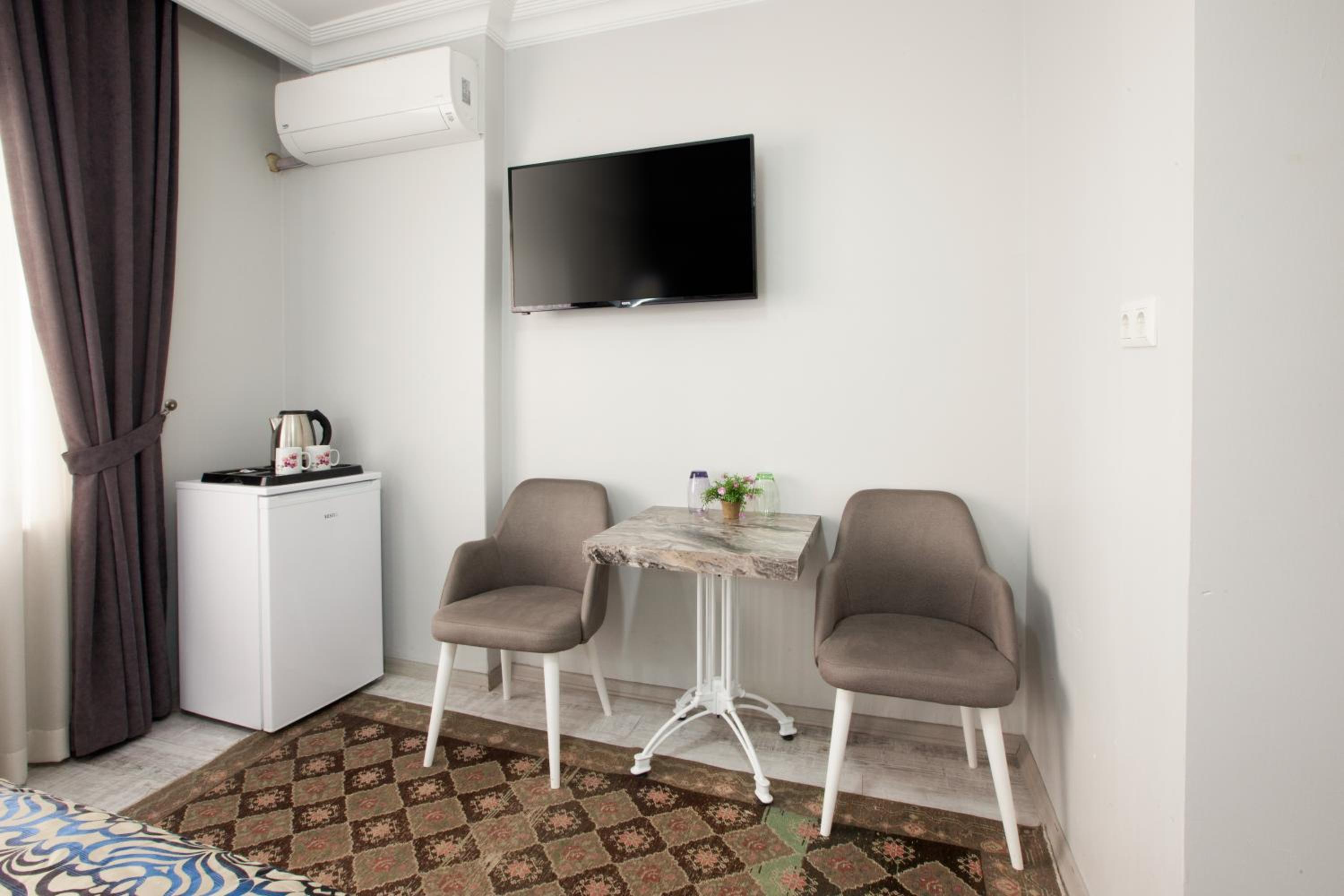 Double Room with Sea View photo 2