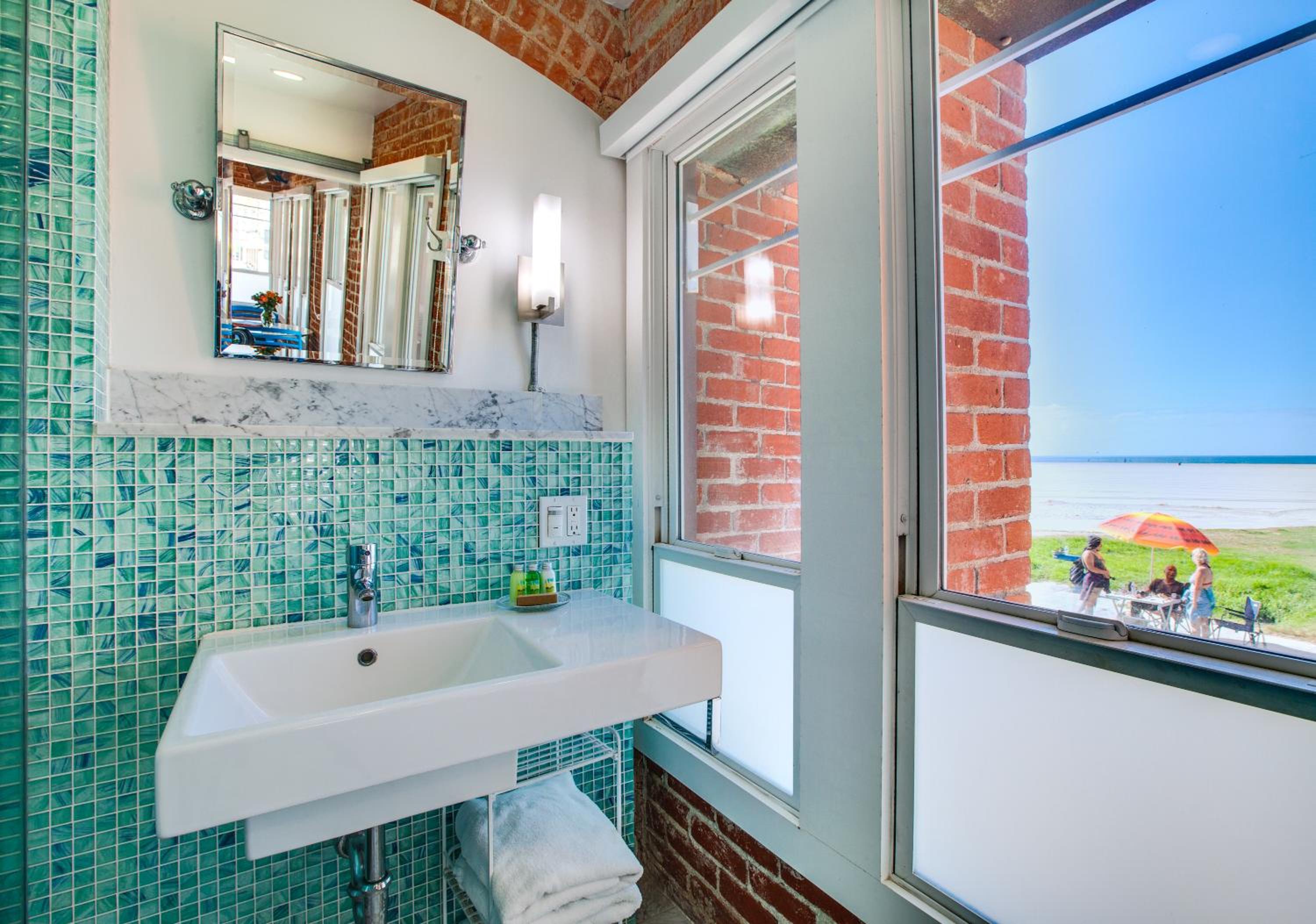 First Floor Junior Studio Suite, Oceanfront
