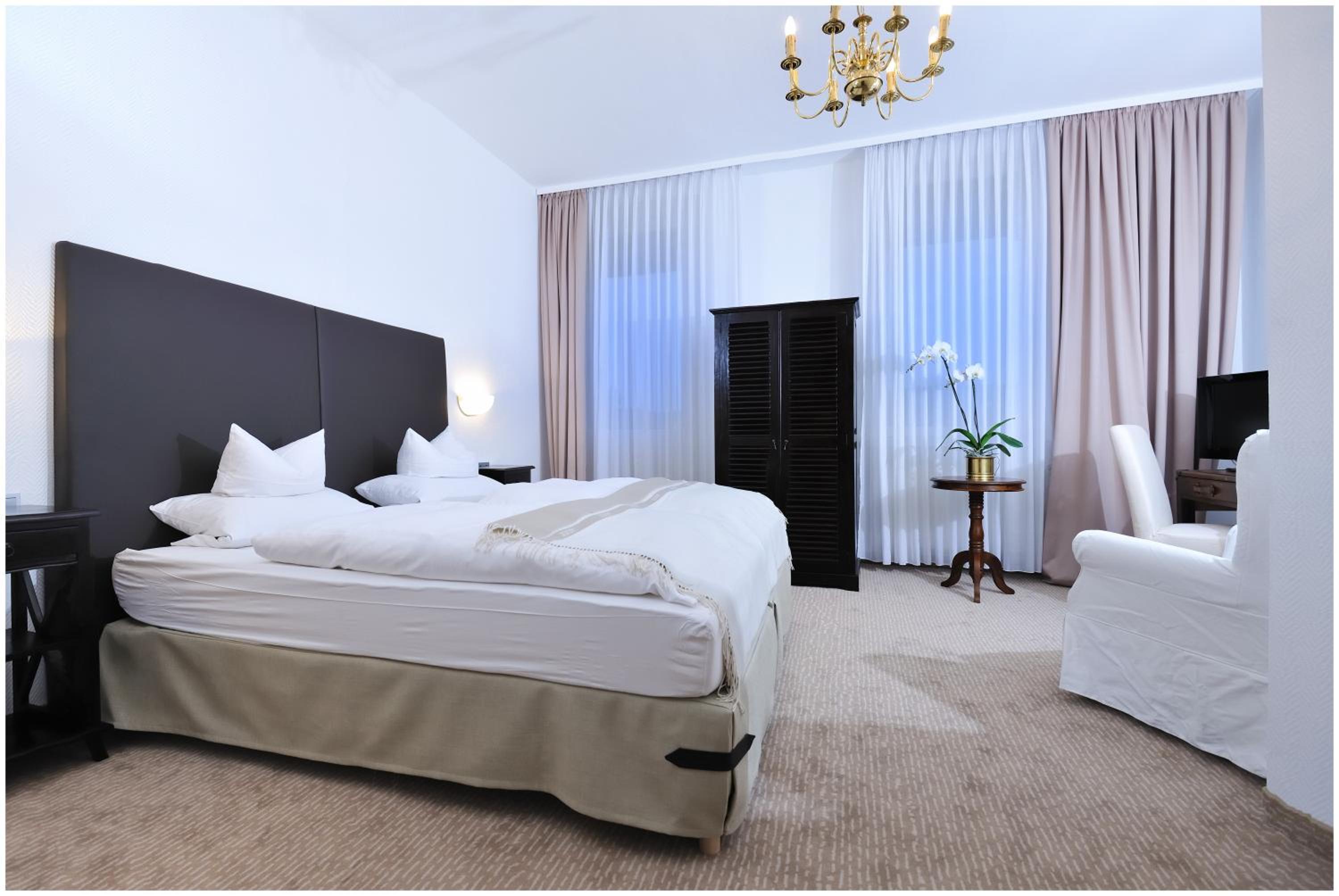 Standard Double Room - Photo 3
