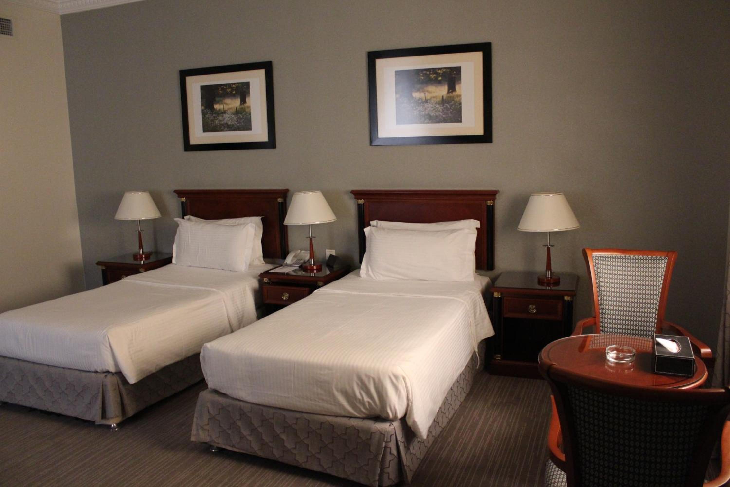 Standard Twin Room - Photo 1
